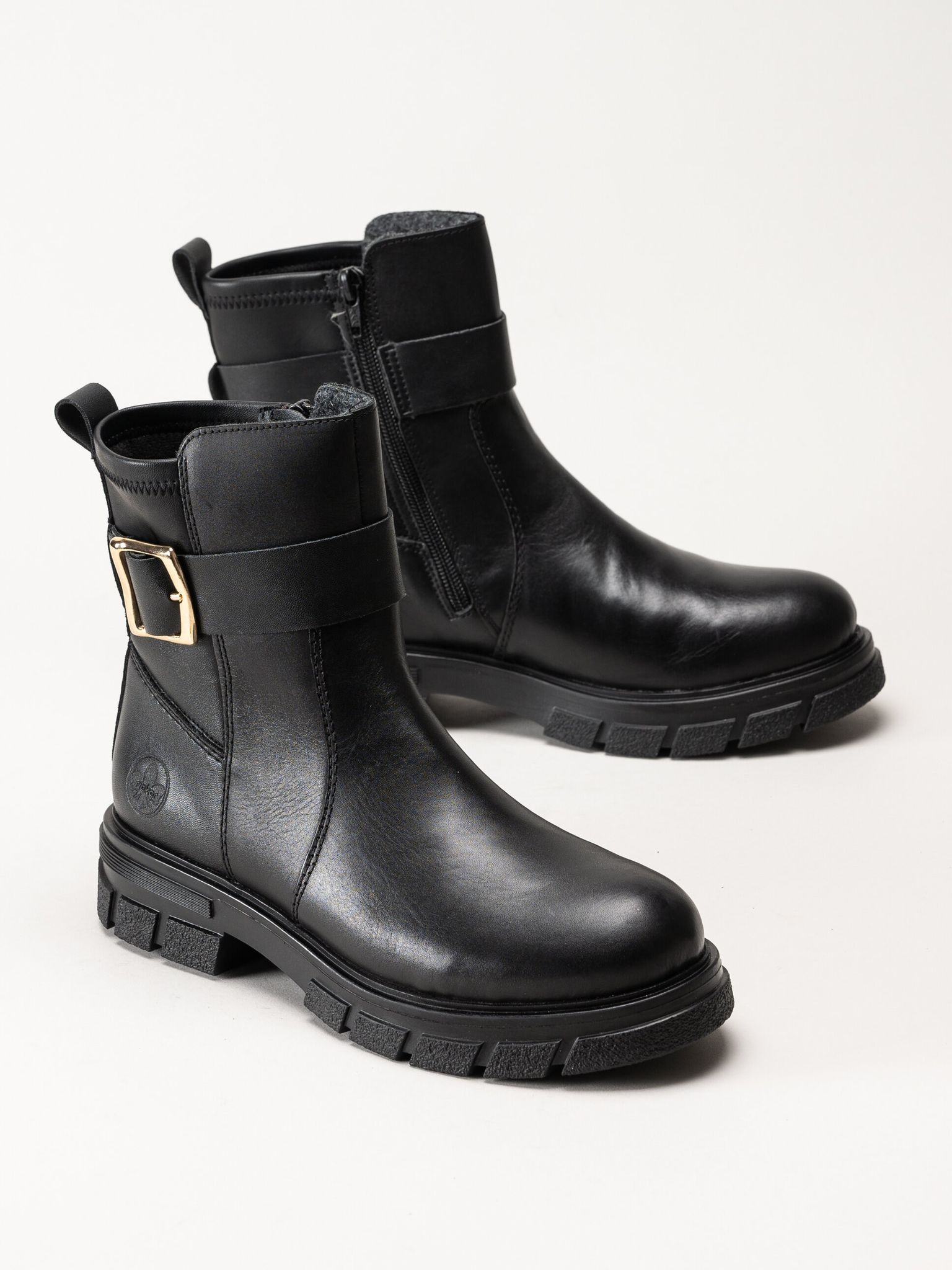 Rieker - Svarta boots i skinn