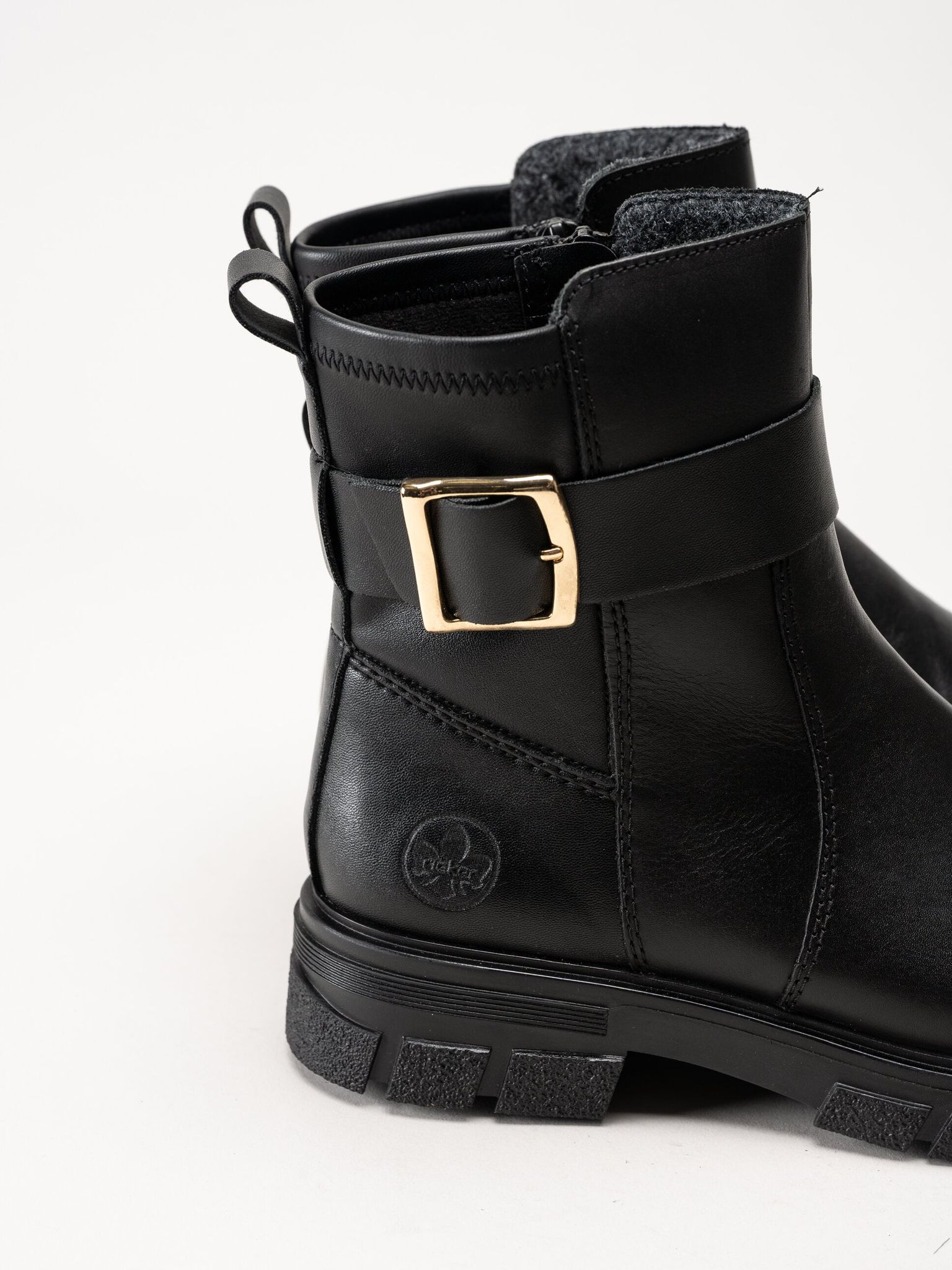 Rieker - Svarta boots i skinn