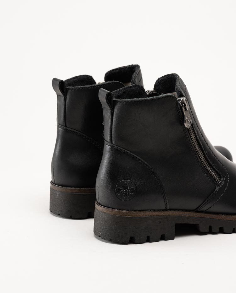 Rieker - Svarta varmfodrade boots i skinn