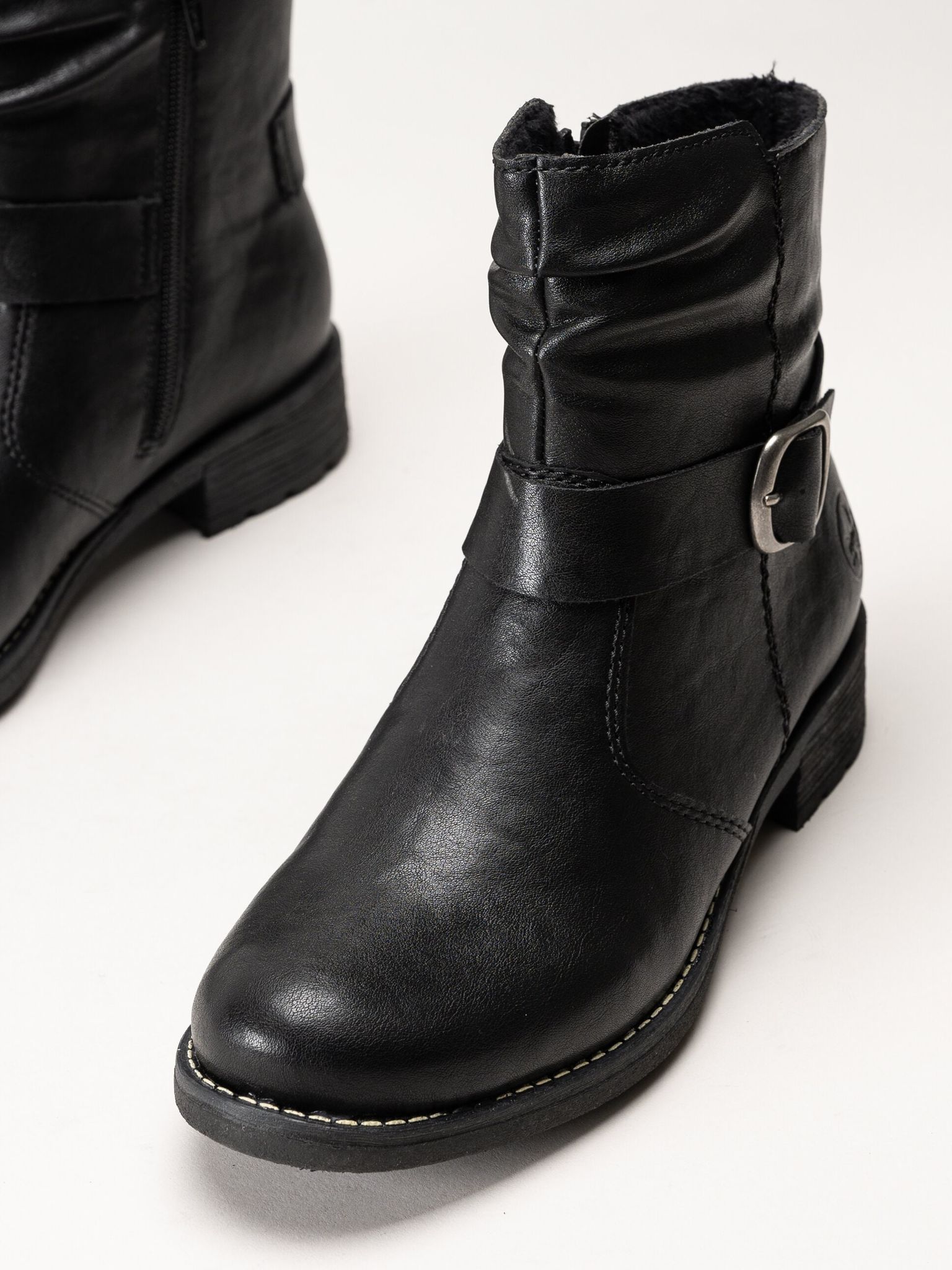 Rieker - Svarta varmfodrade boots