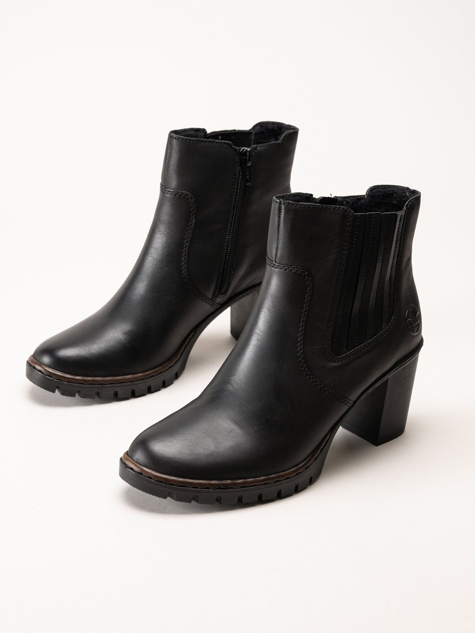 Rieker - Svarta boots i skinn