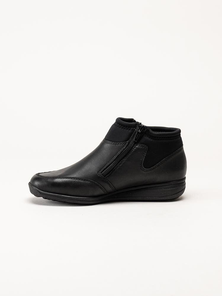 Rieker - Svarta boots i skinn och textil