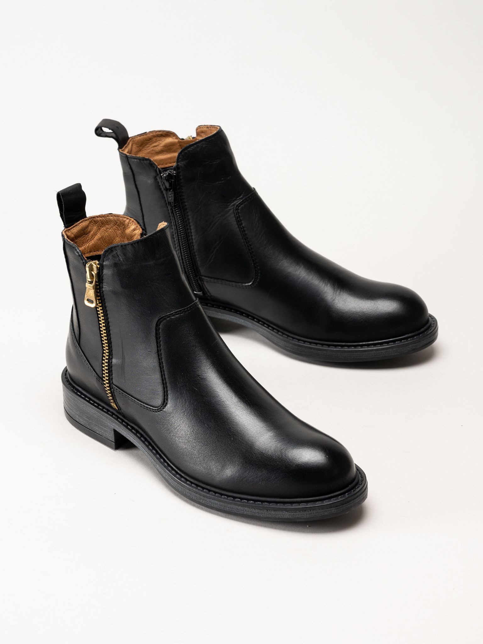 Shoedesign Copenhagen - Claudia - Svarta boots i skinn