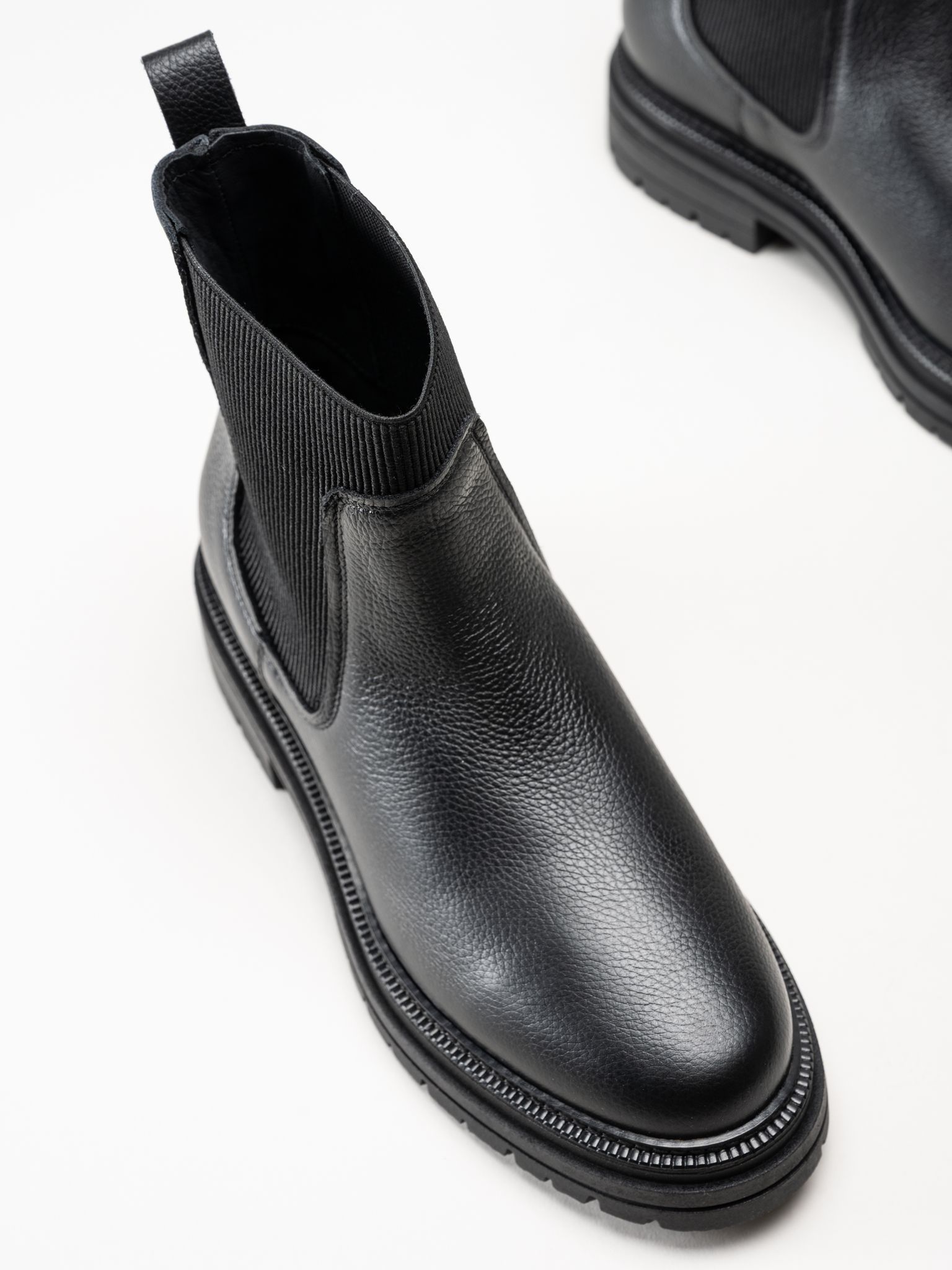 Tommy Hilfiger - TH PLAQUE PEBBLE CHELSEA WARM - Svarta chelsea boots i skinn