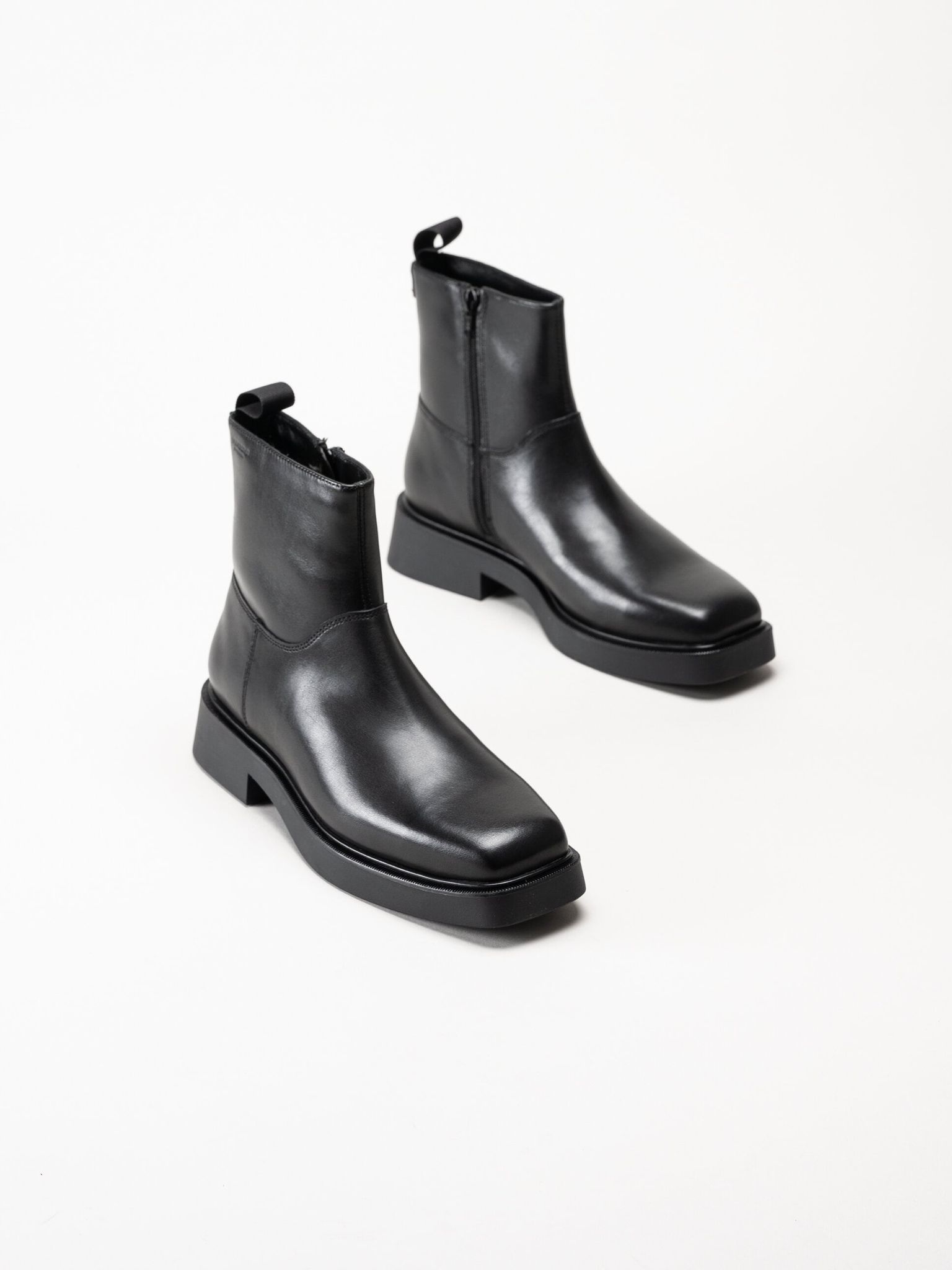 Vagabond - Jillian - Svarta fodrade boots i skinn