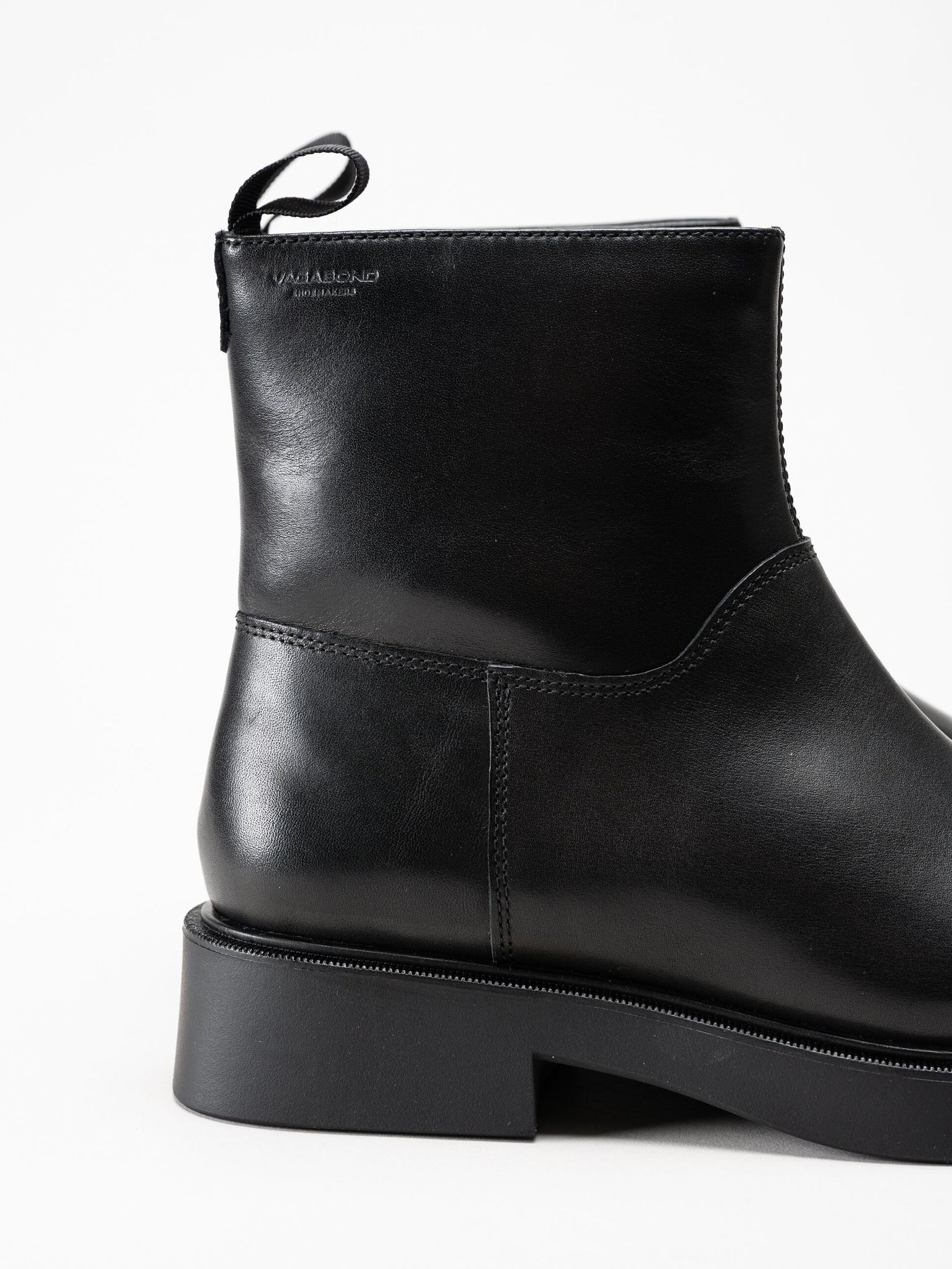 Vagabond - Jillian - Svarta fodrade boots i skinn
