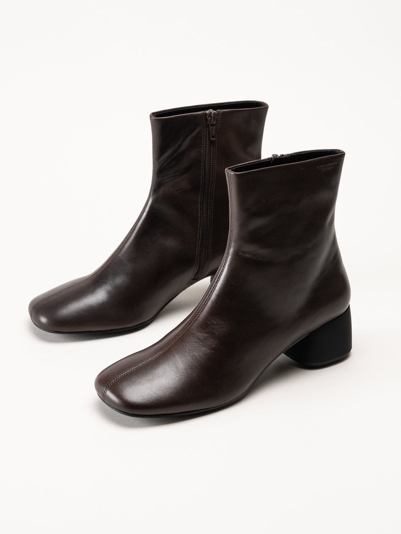 Vagabond - Livia - Mörkbruna stövletter i skinn