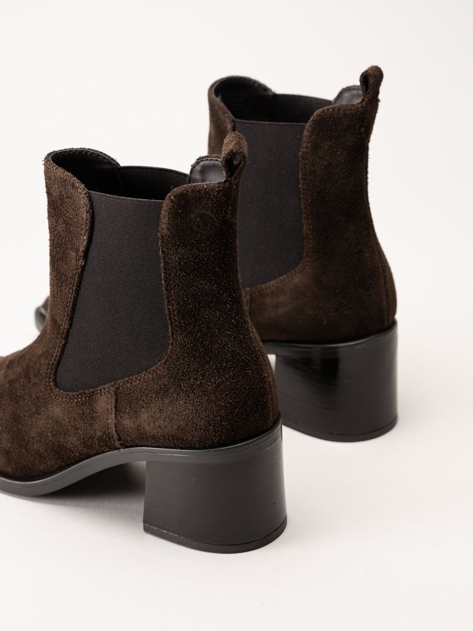 Tamaris - Mörkbruna chelsea boots i mocka