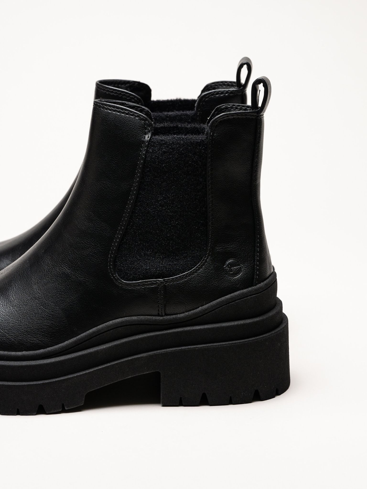 Tamaris - Svarta boots i skinnimitation