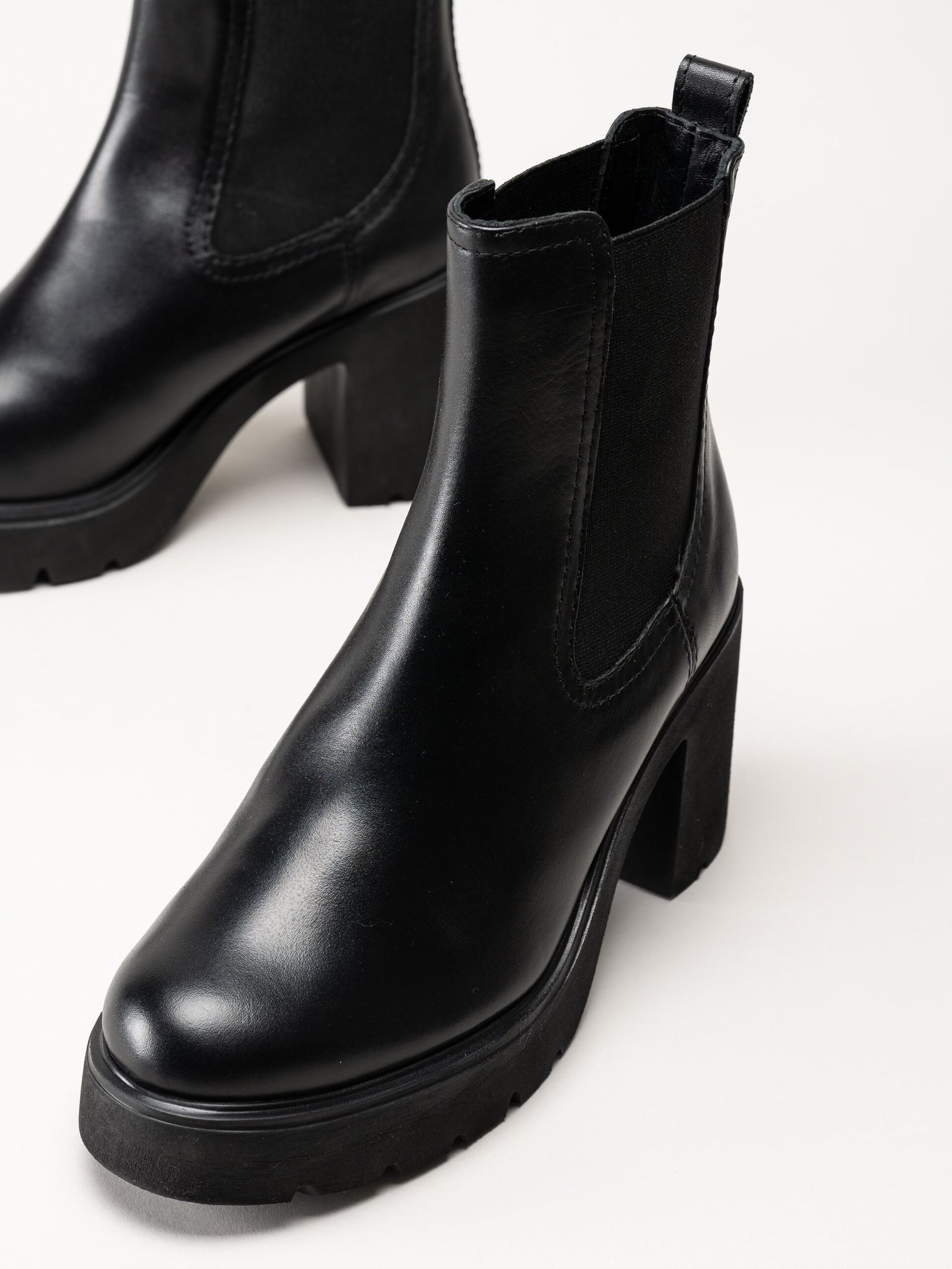 Unisa - KLINO_F25_STT - Svarta högklackade boots i skinn