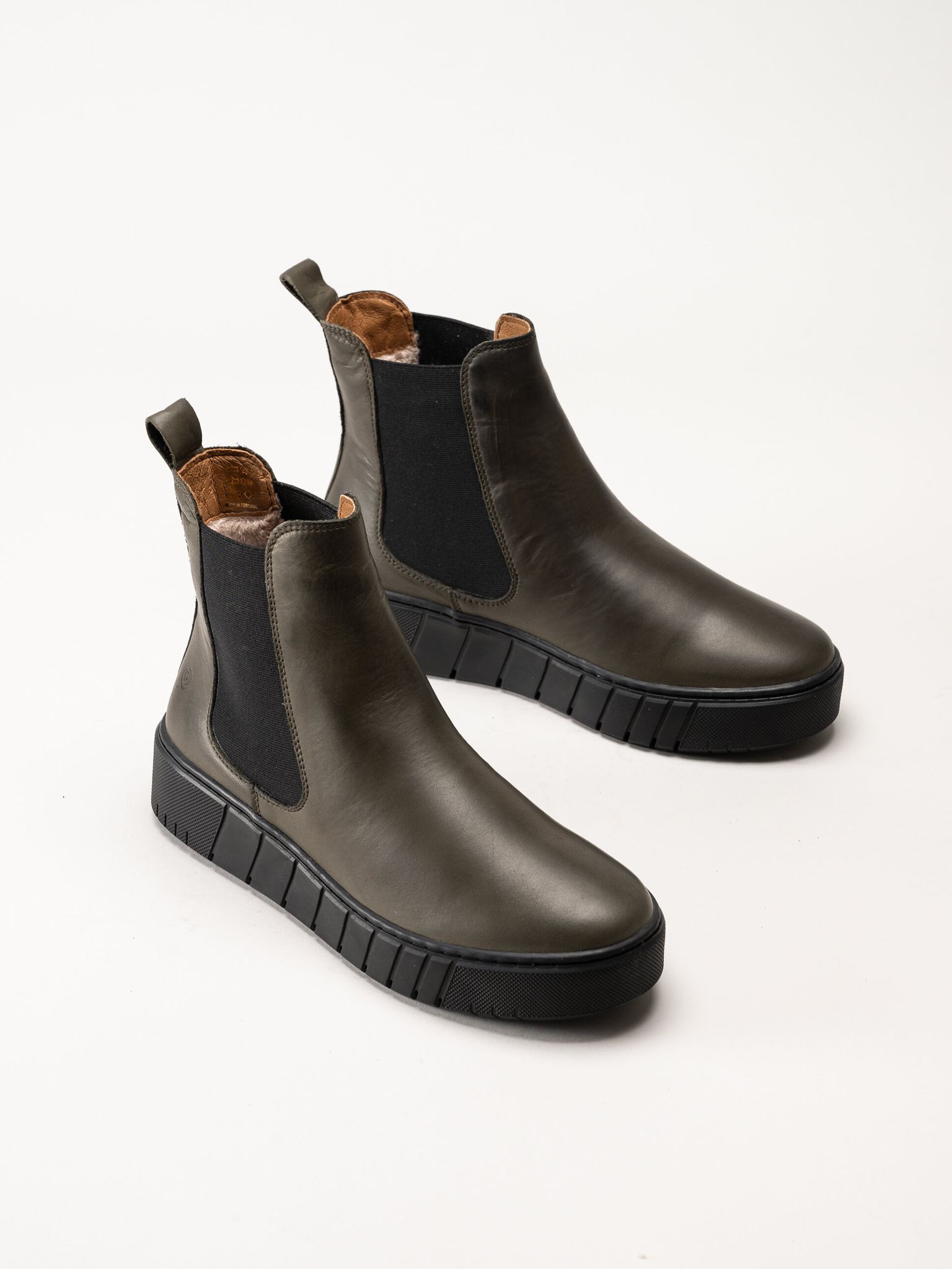 Rosa Negra - Gröna fodrade chelsea boots i skinn