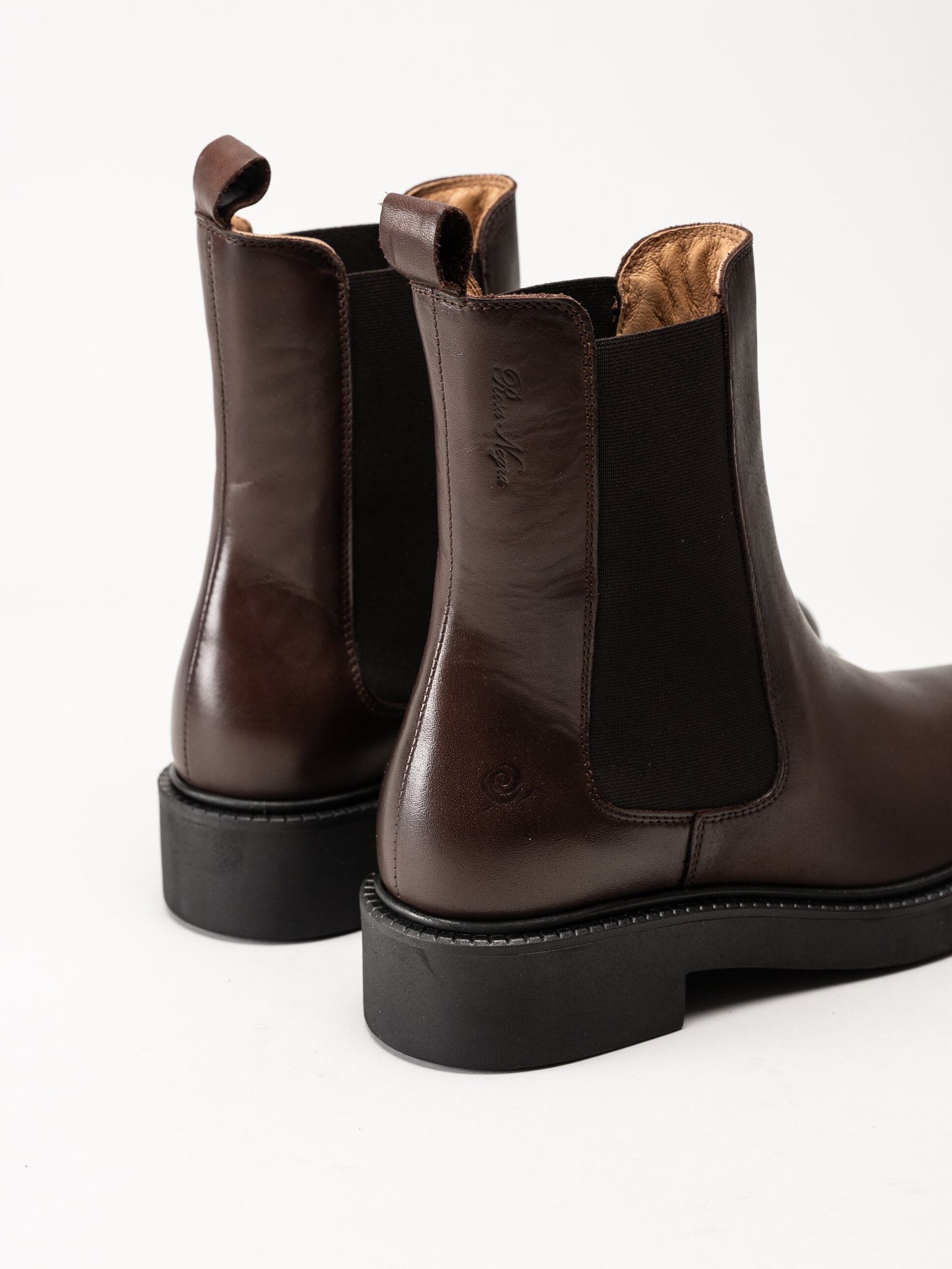 Rosa Negra - Mörkbruna chelsea boots i skinn