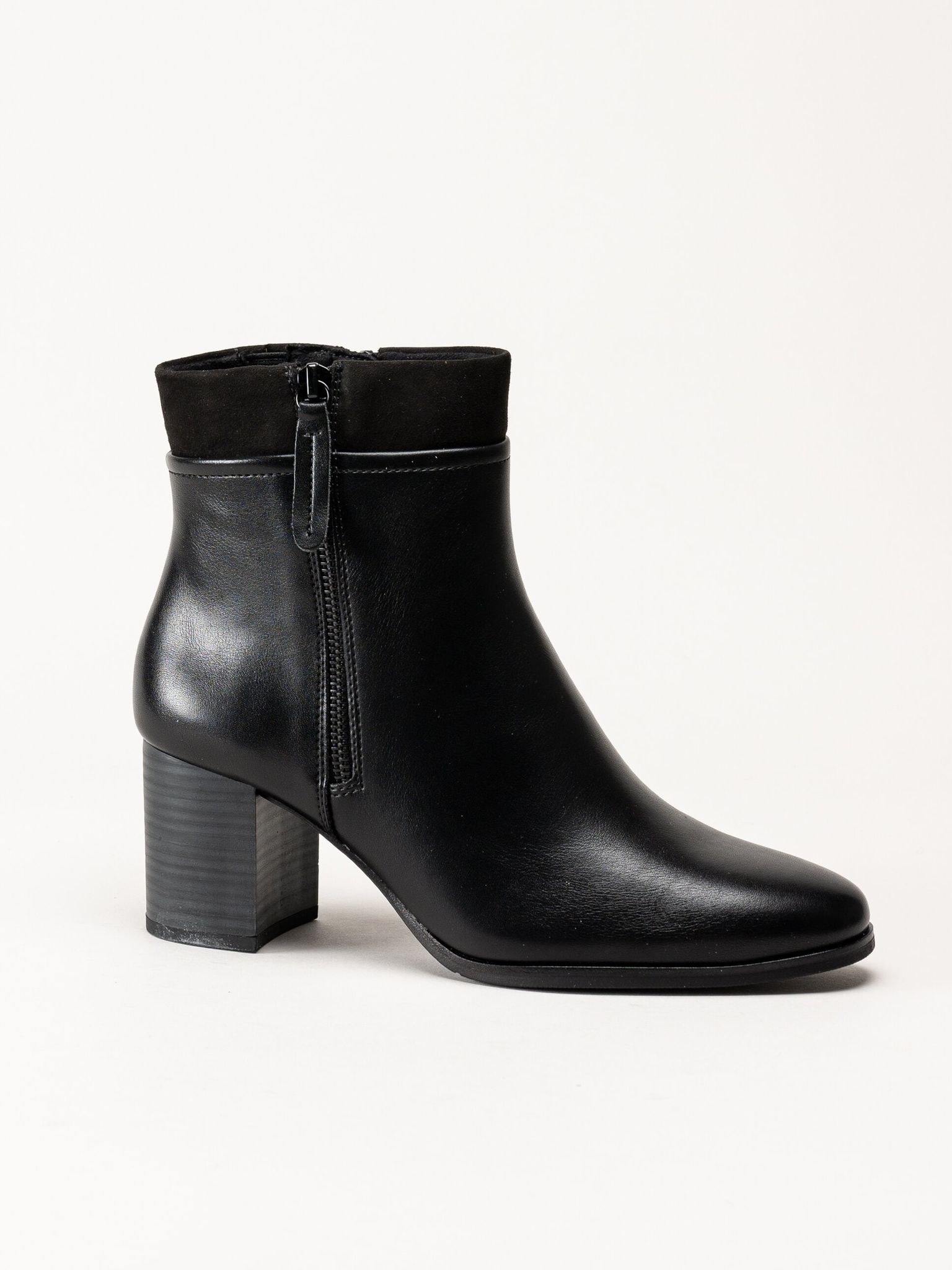 Marco Tozzi - Svarta fodrade stövletter