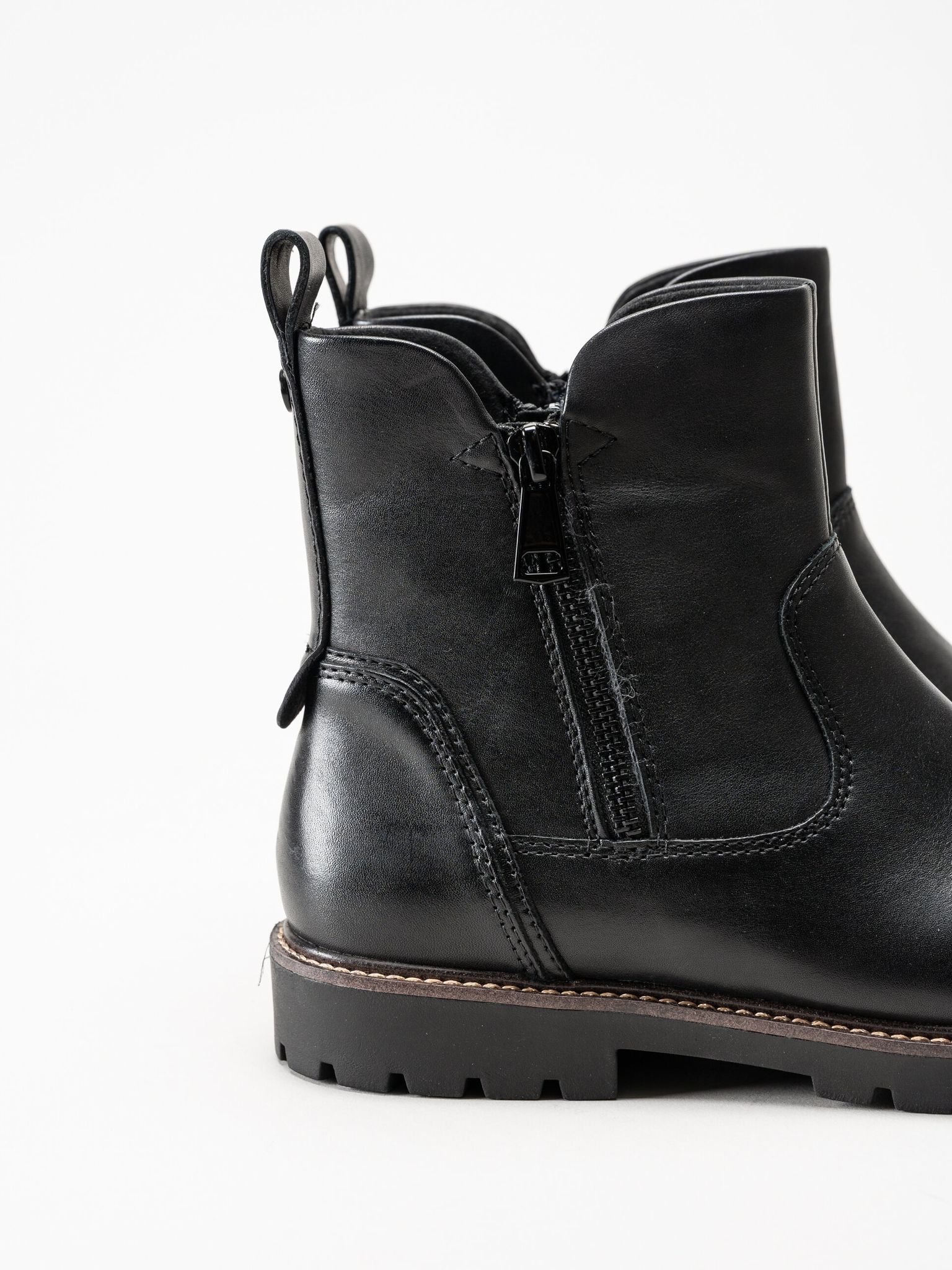 Caprice - Svarta varmfodrade boots i skinn