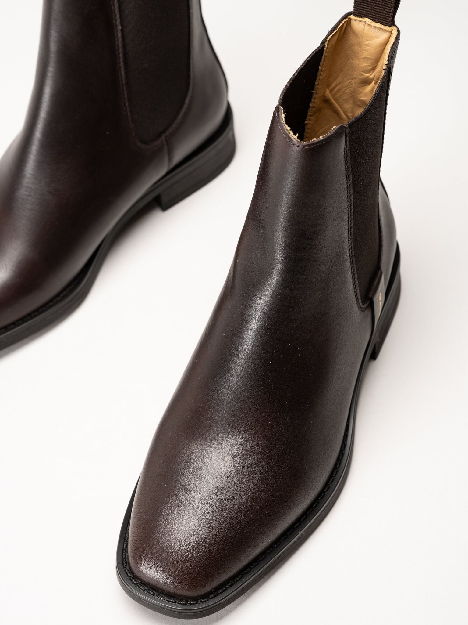 Gant Footwear - Fayy - Mörkbruna chelsea boots i skinn