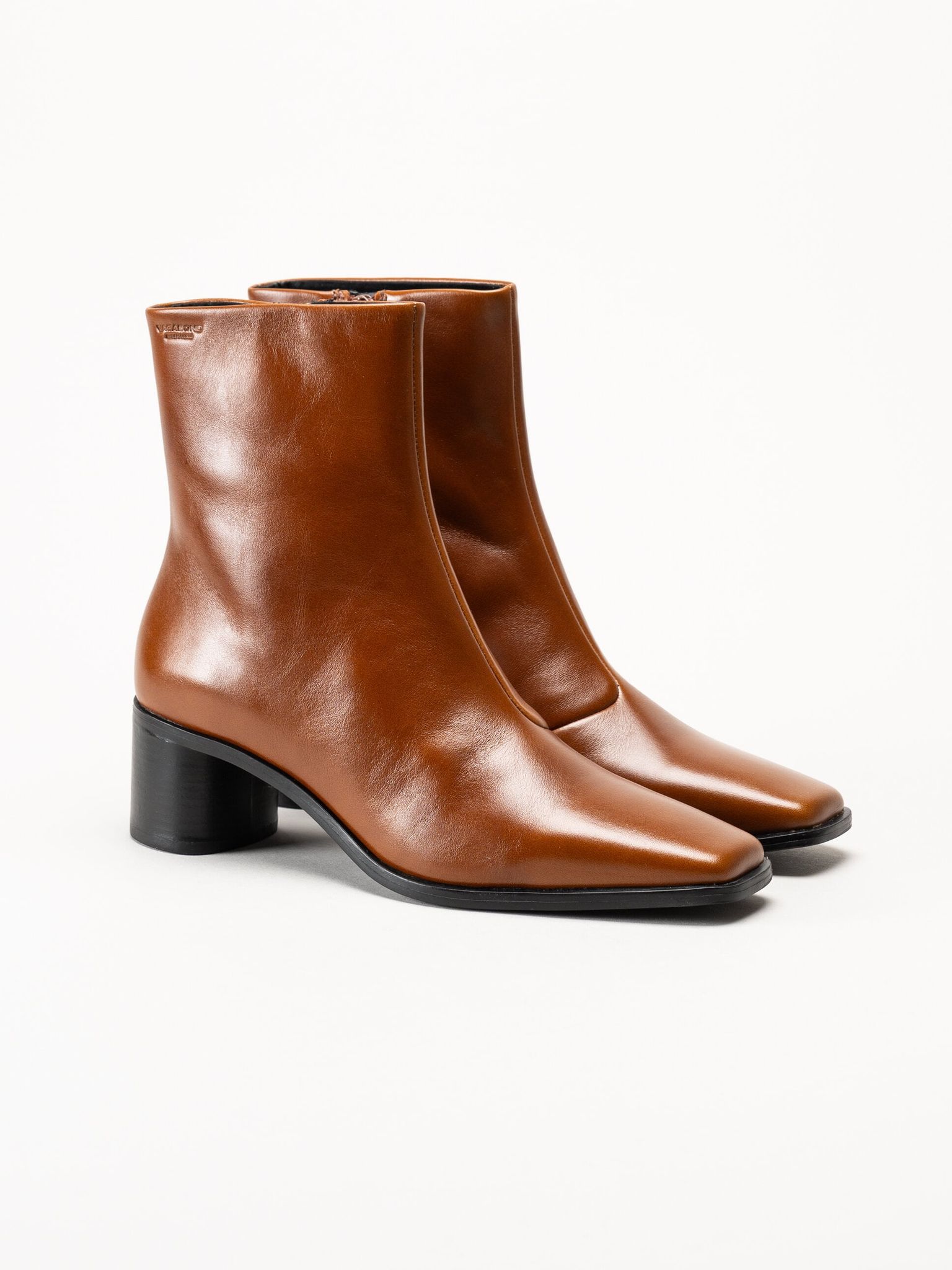 Vagabond - Fay - Ljusbruna boots i skinn
