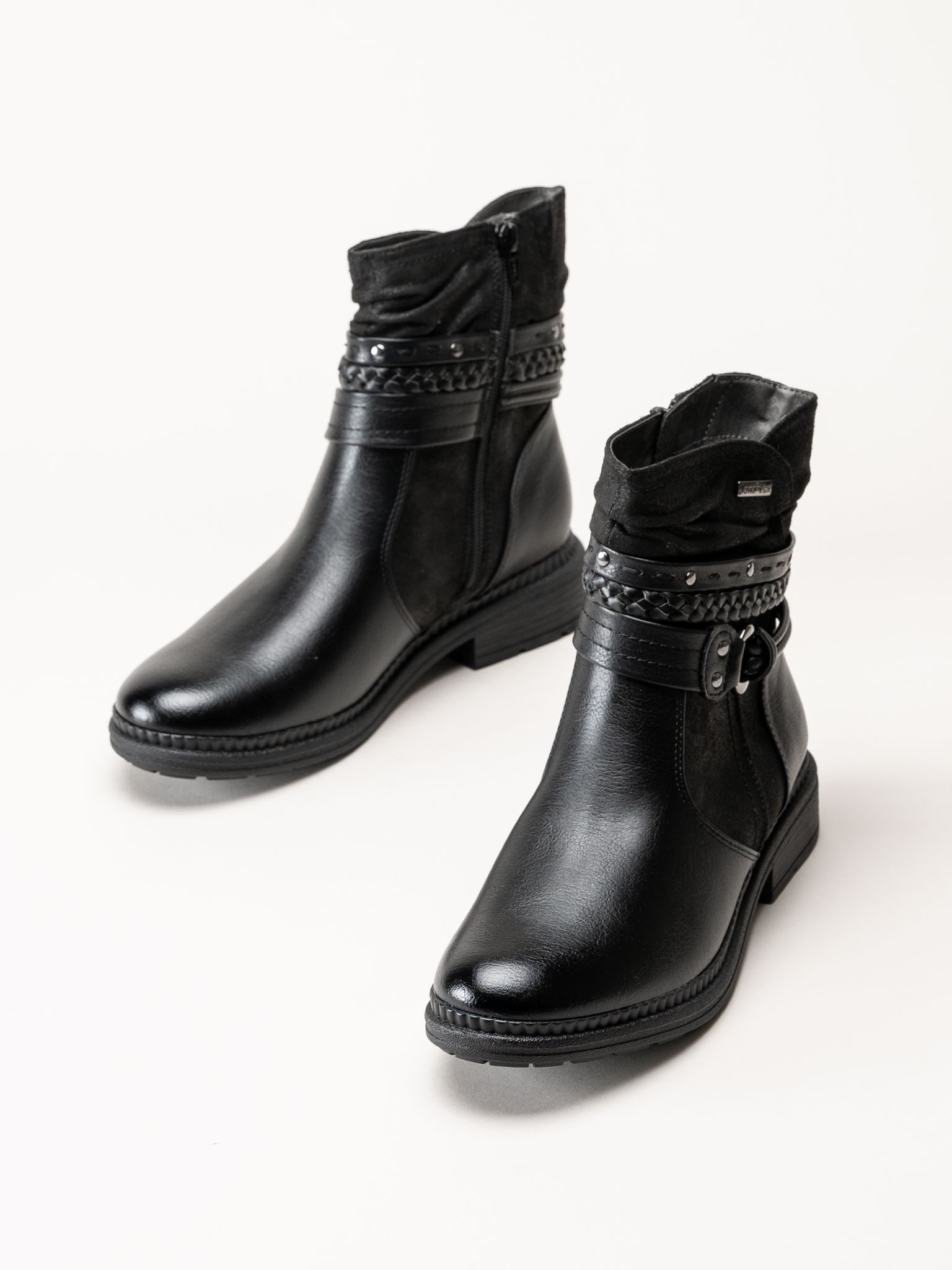 Jana - Svarta fodrade boots