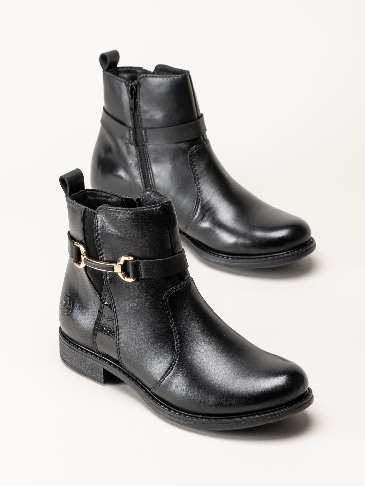 Rieker - Svarta fodrade boots