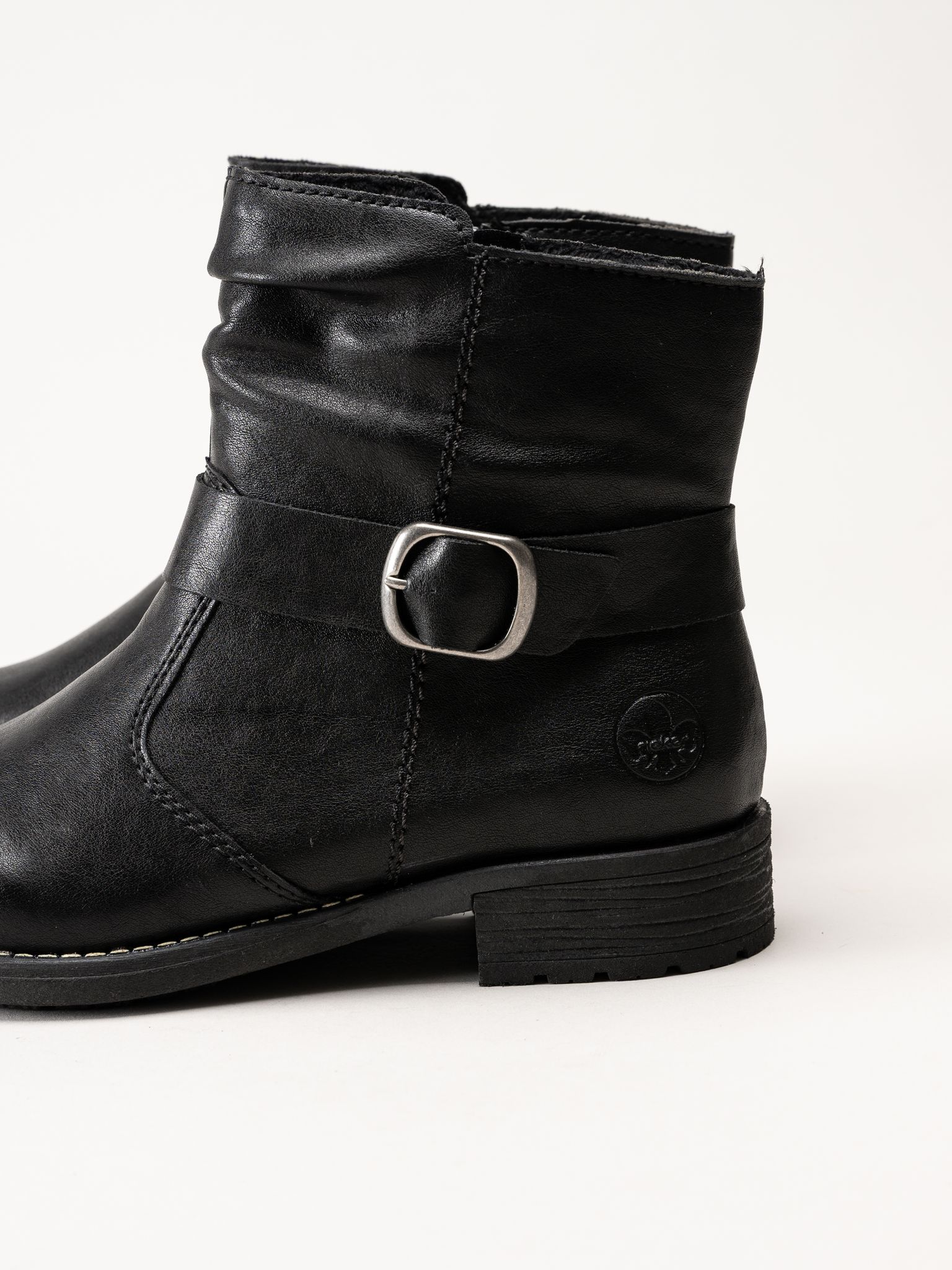 Rieker - Svarta fodrade boots