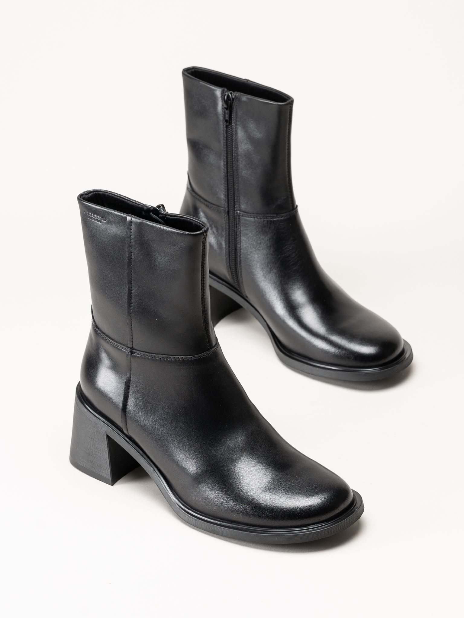 Vagabond - Vega - Svarta skinnboots
