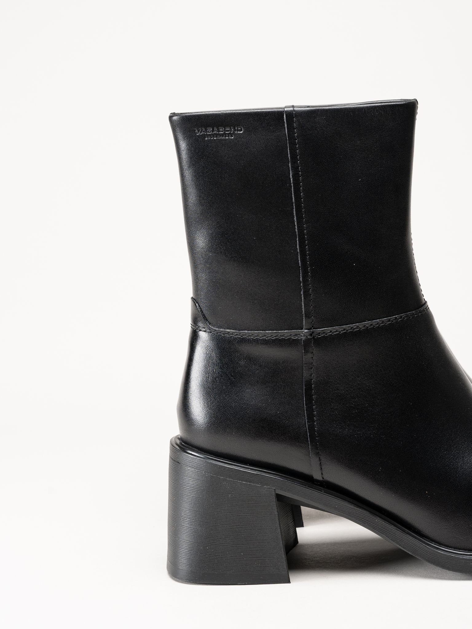 Vagabond - Vega - Svarta skinnboots