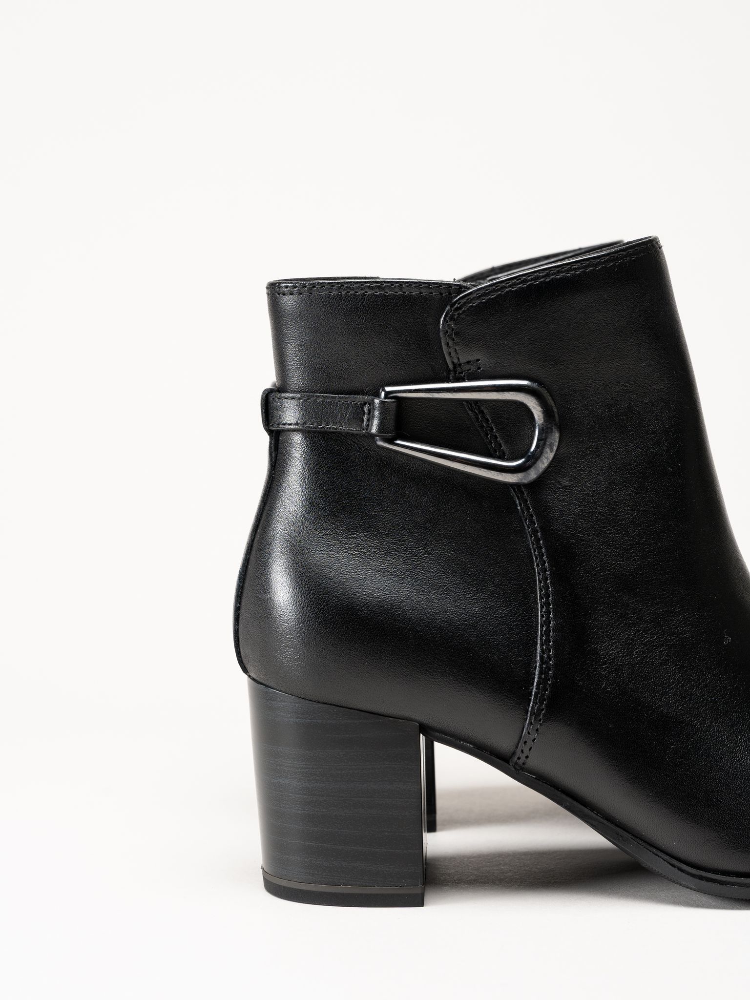 Caprice - Svarta skinnboots