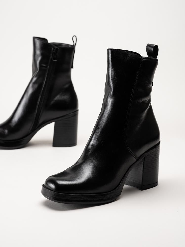 Mjus - Svarta boots