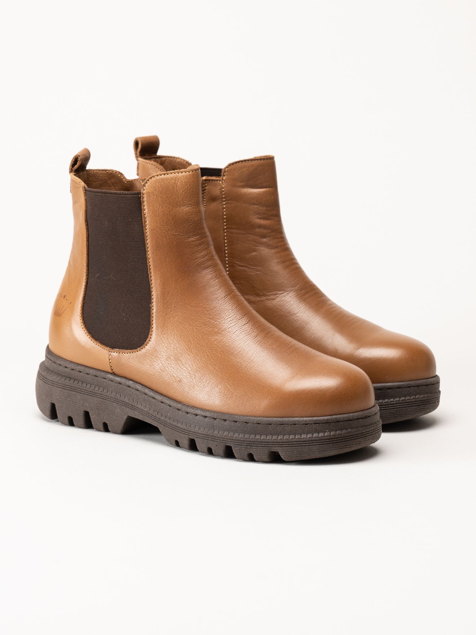 Charlotte of Sweden - Ljusbruna boots