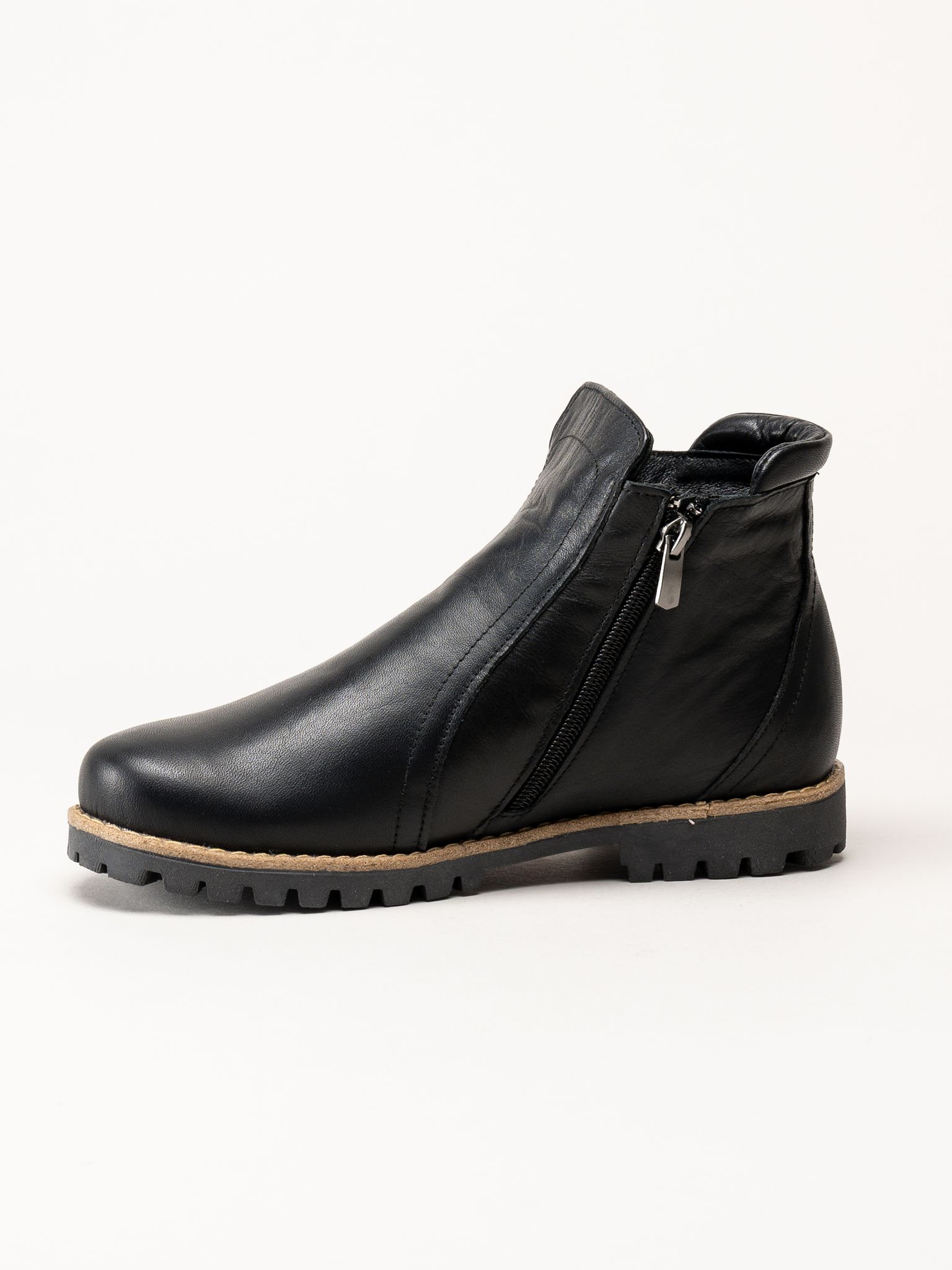 Charlotte of Sweden - Svarta boots