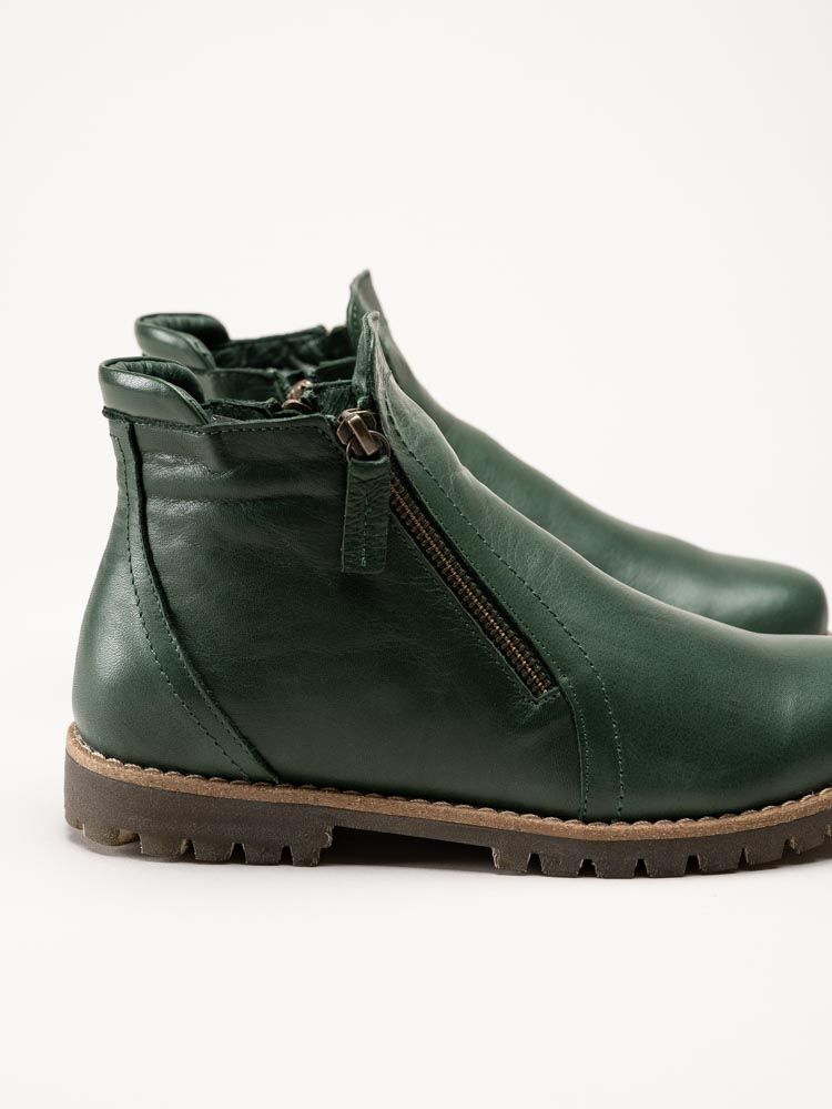 Charlotte of Sweden - Gröna boots