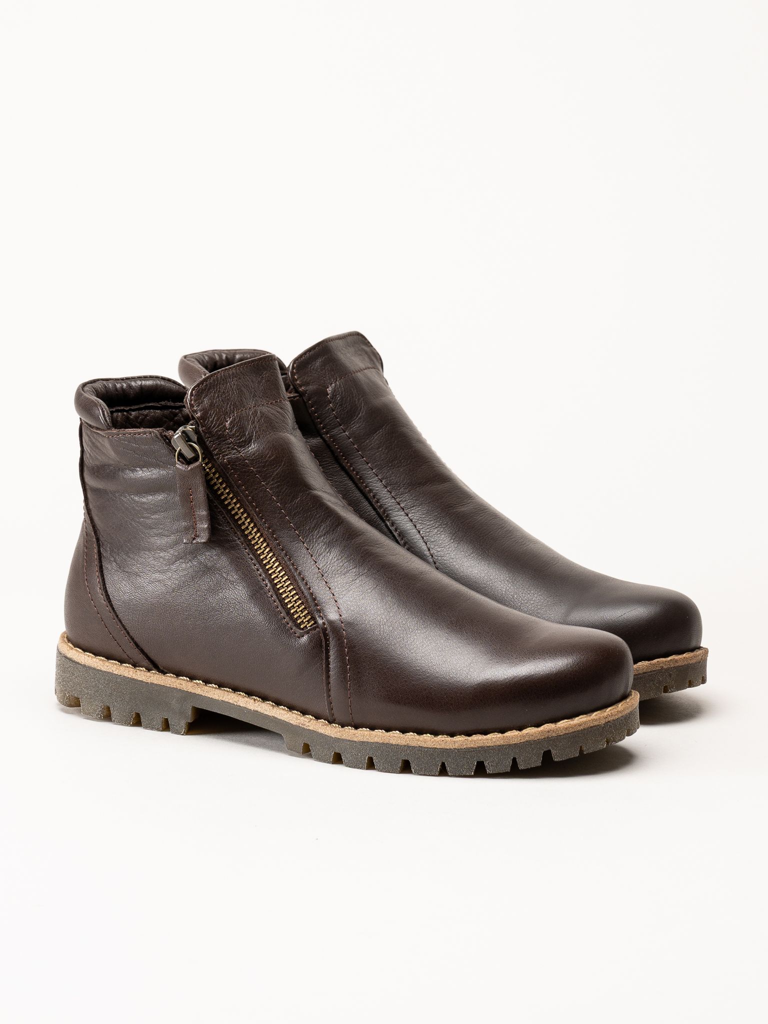 Charlotte of Sweden - Mörkbruna boots