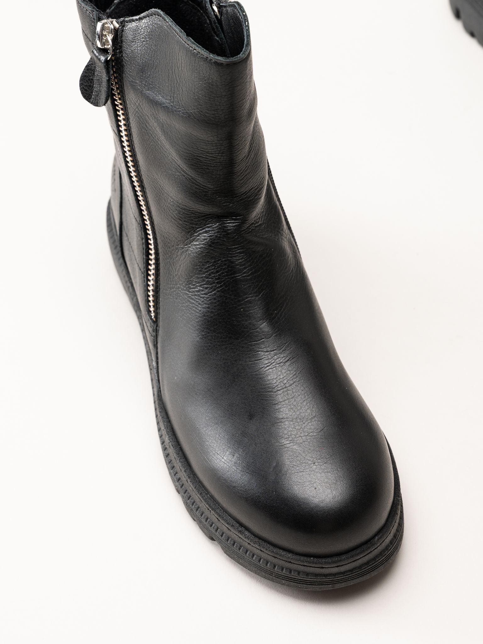 Charlotte of Sweden - Svarta boots