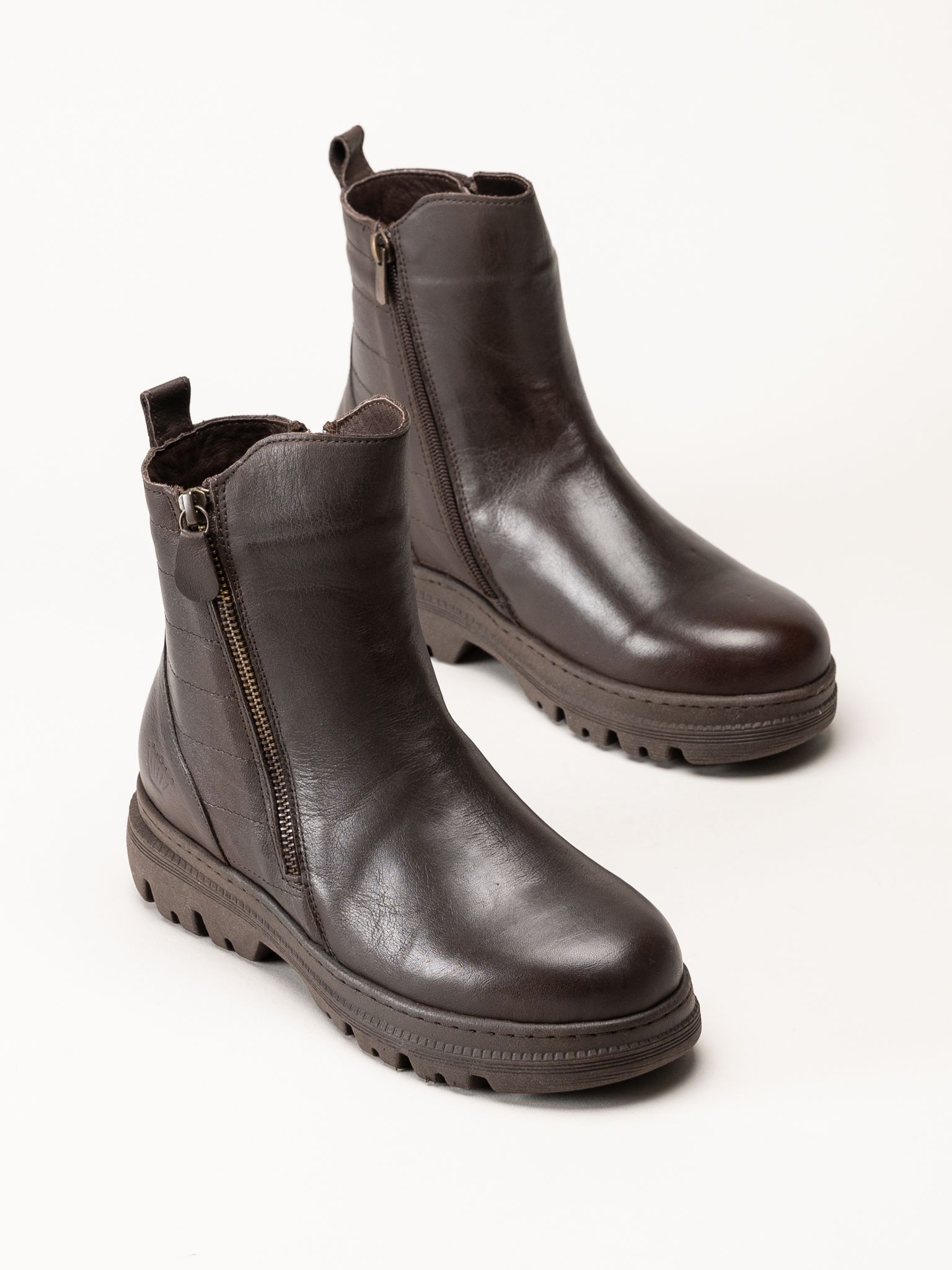 Charlotte of Sweden - Mörkbruna boots