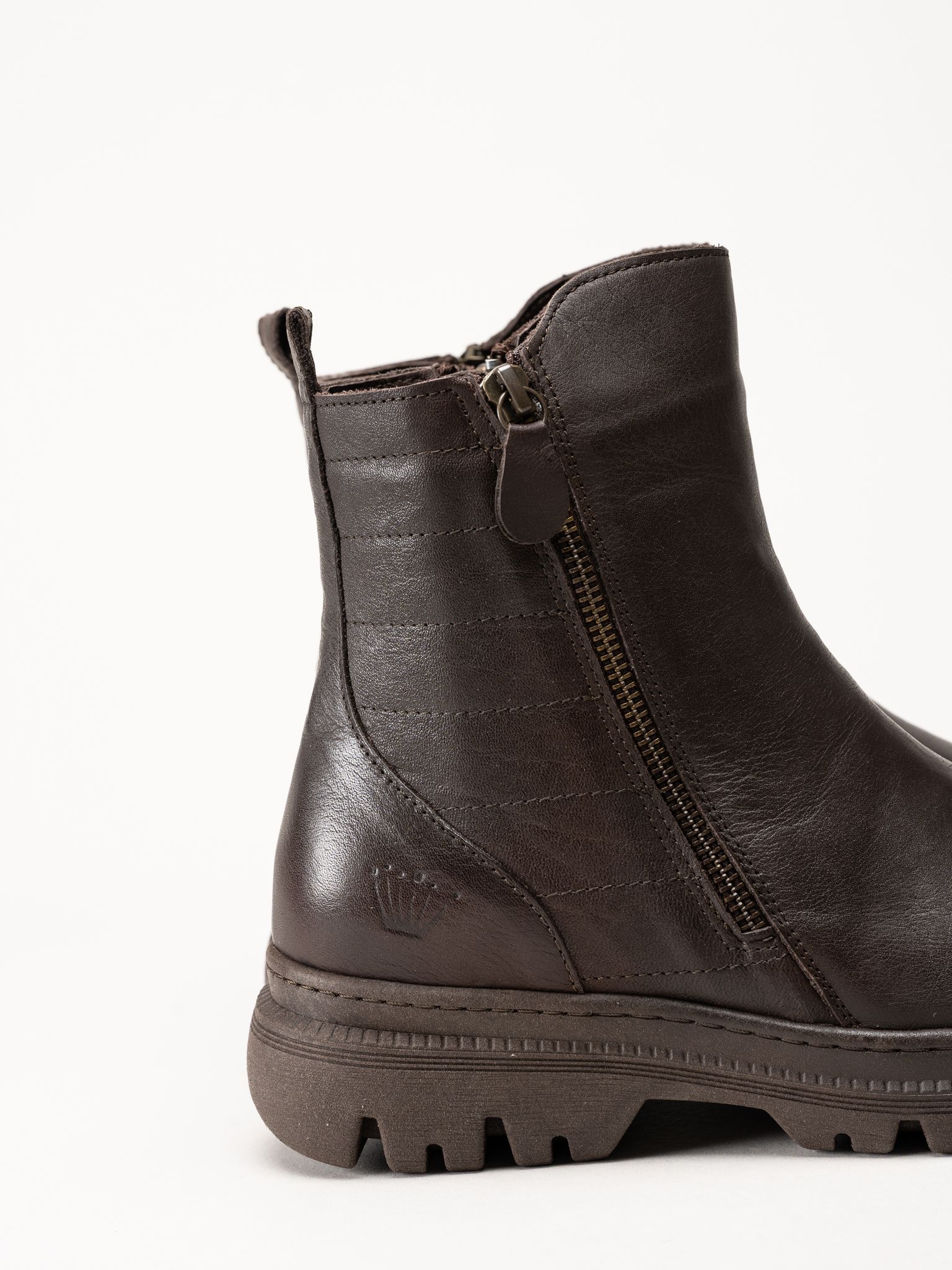 Charlotte of Sweden - Mörkbruna boots