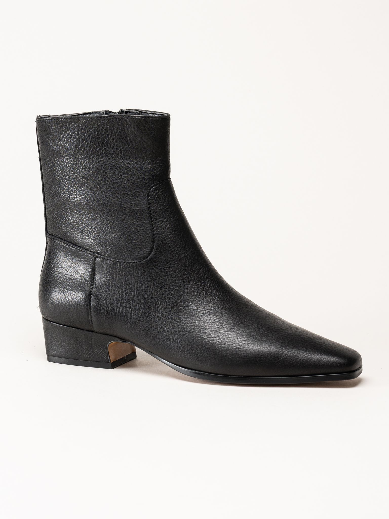 Steve Madden - Dusty - Svarta stövletter i skinn