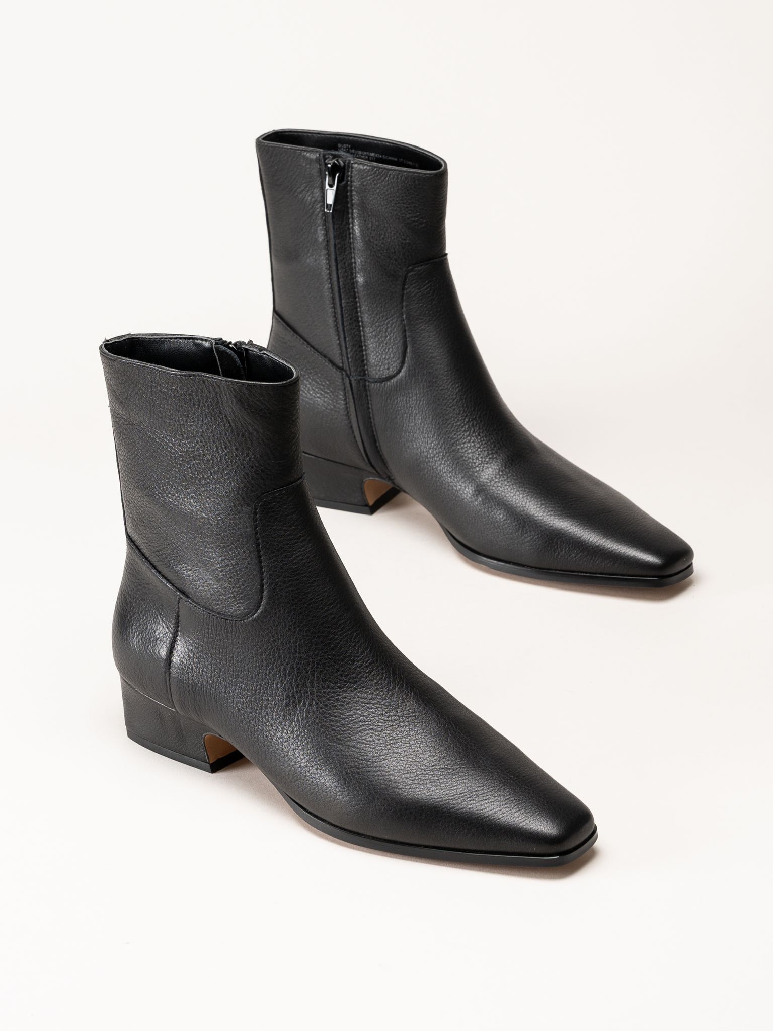 Steve Madden - Dusty - Svarta stövletter i skinn