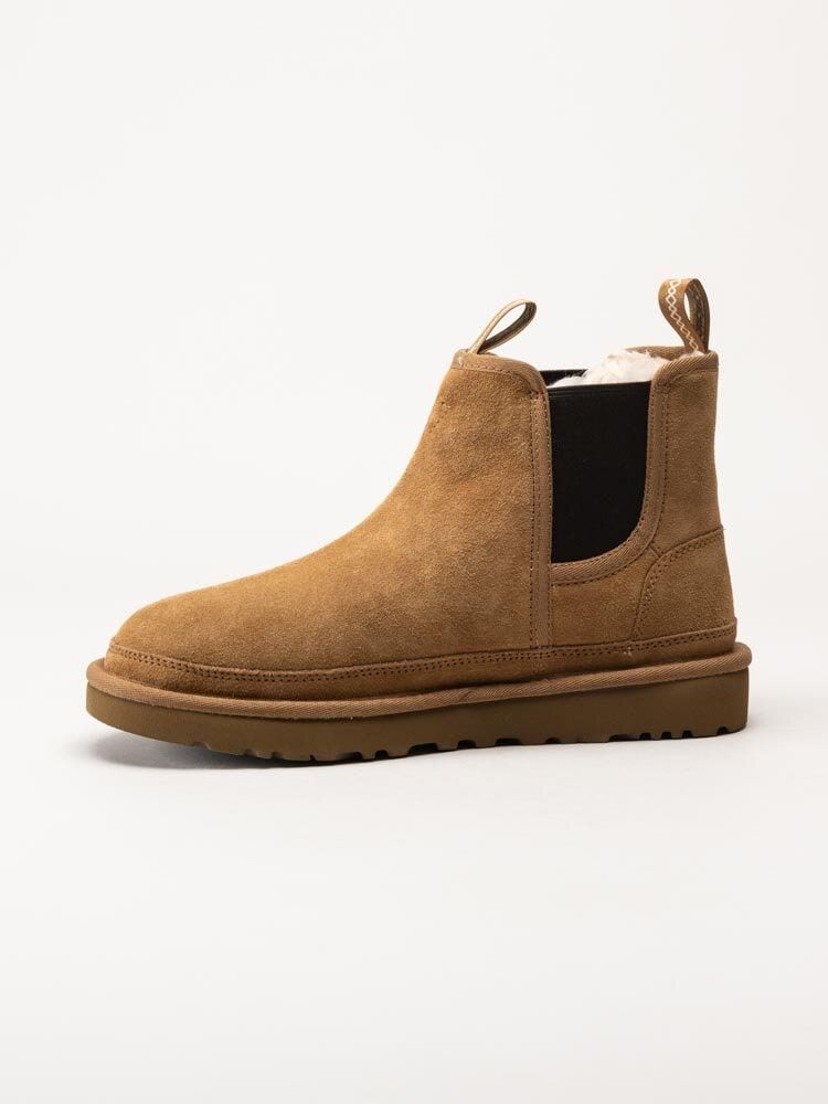 UGG - M Neumel Chelsea - Ljusbruna chelsea boots i mocka med ullfoder
