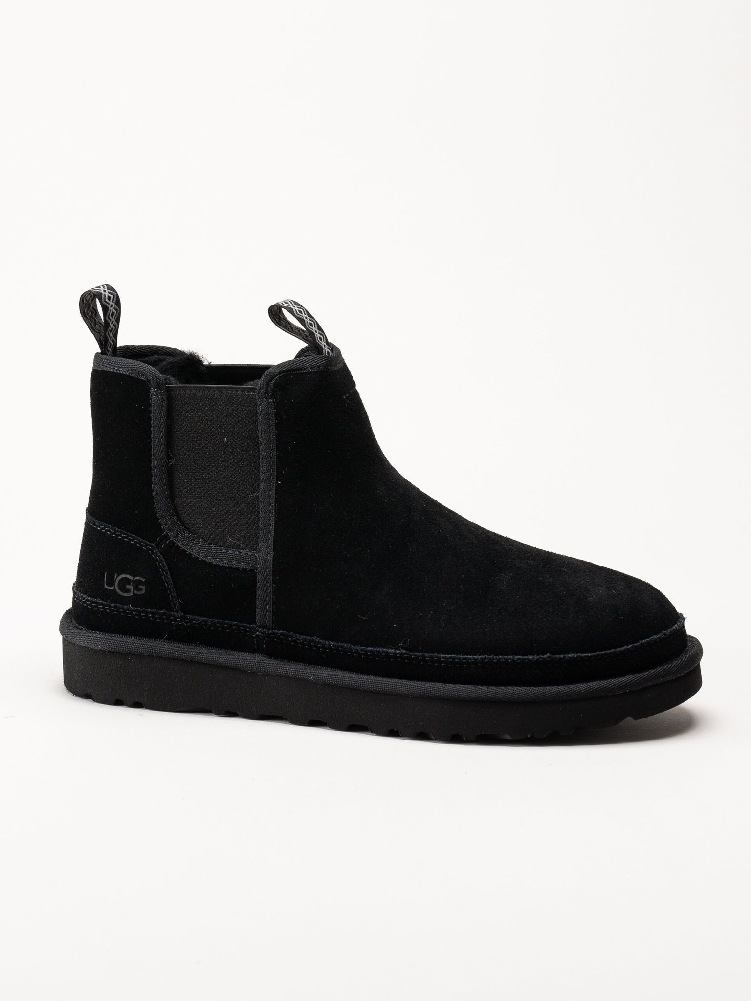 UGG - M Neumel Chelsea - Svarta chelsea boots i mocka med ullfoder