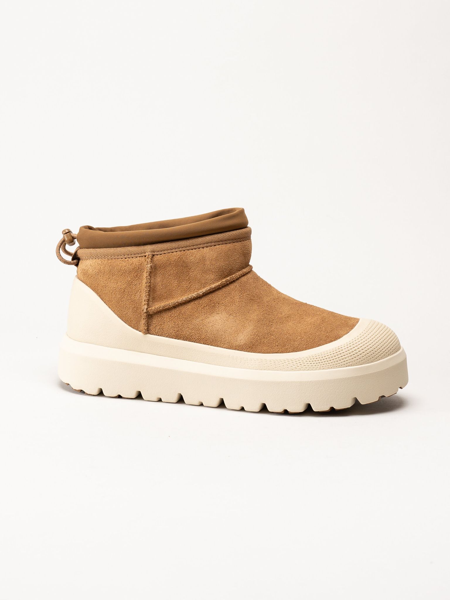 UGG - M Cl Ultra Mini Weather Hybrid - Ljusbruna ullfodrade boots