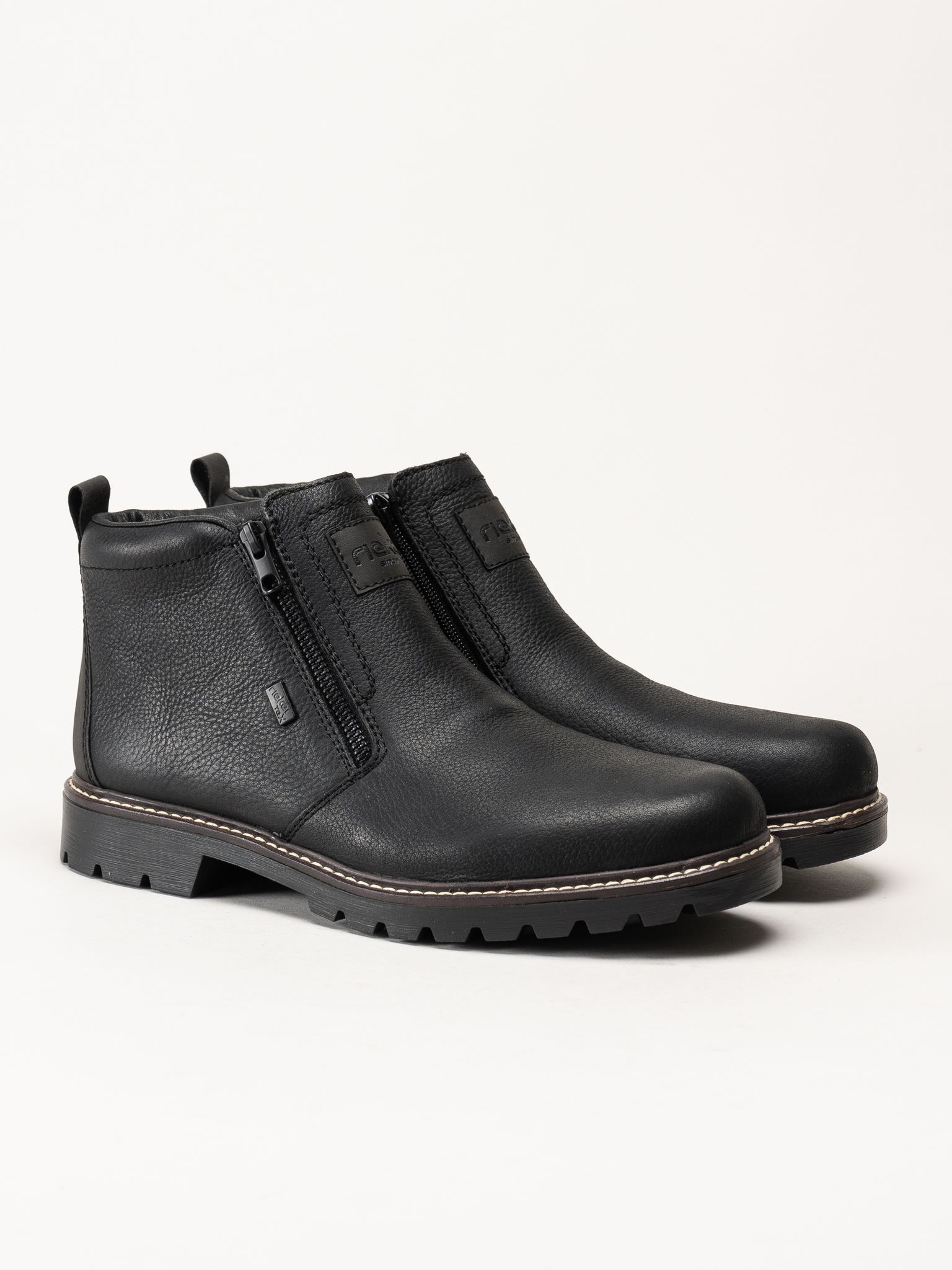 Rieker - Svarta fodrade boots
