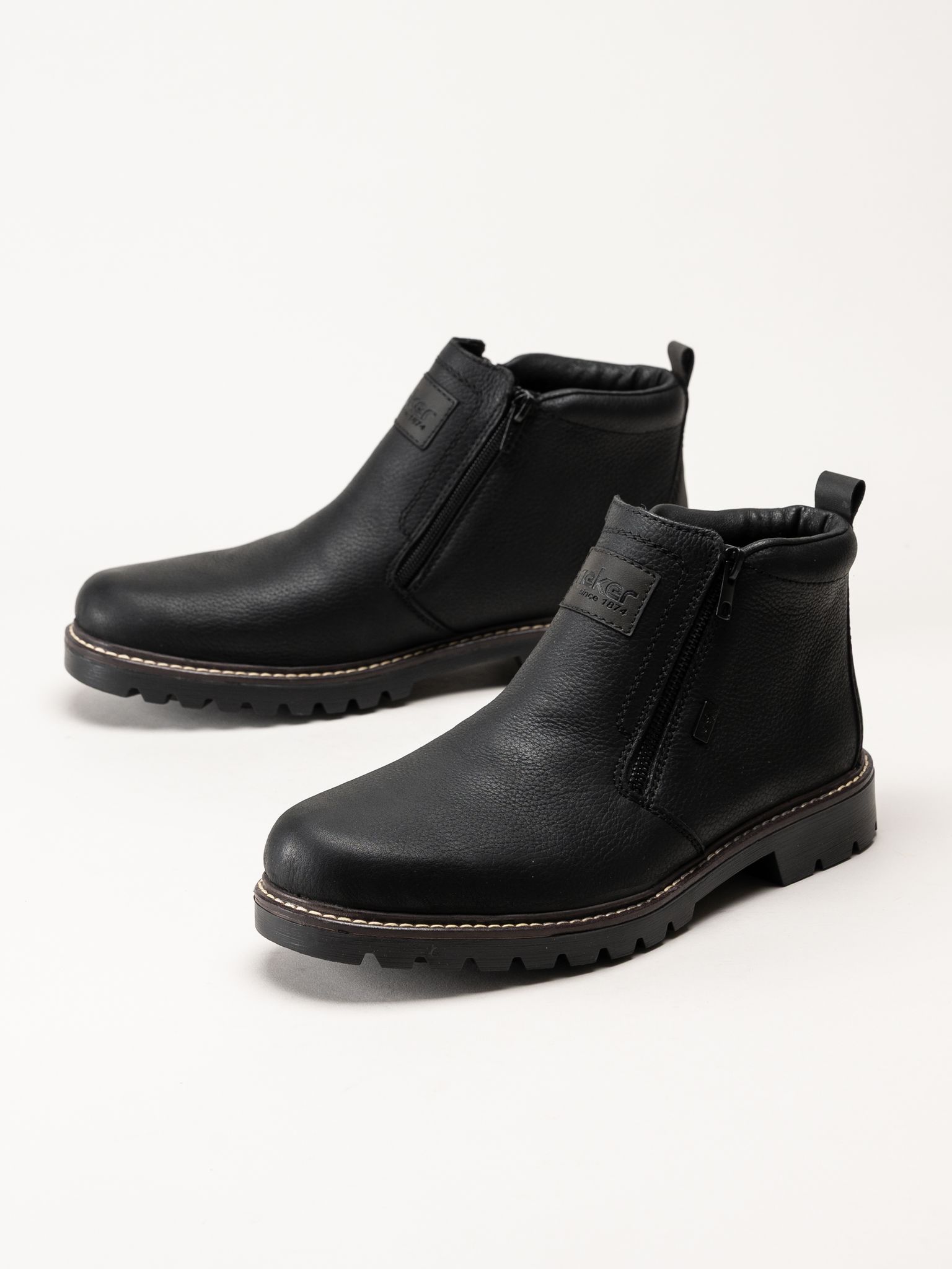 Rieker - Svarta fodrade boots