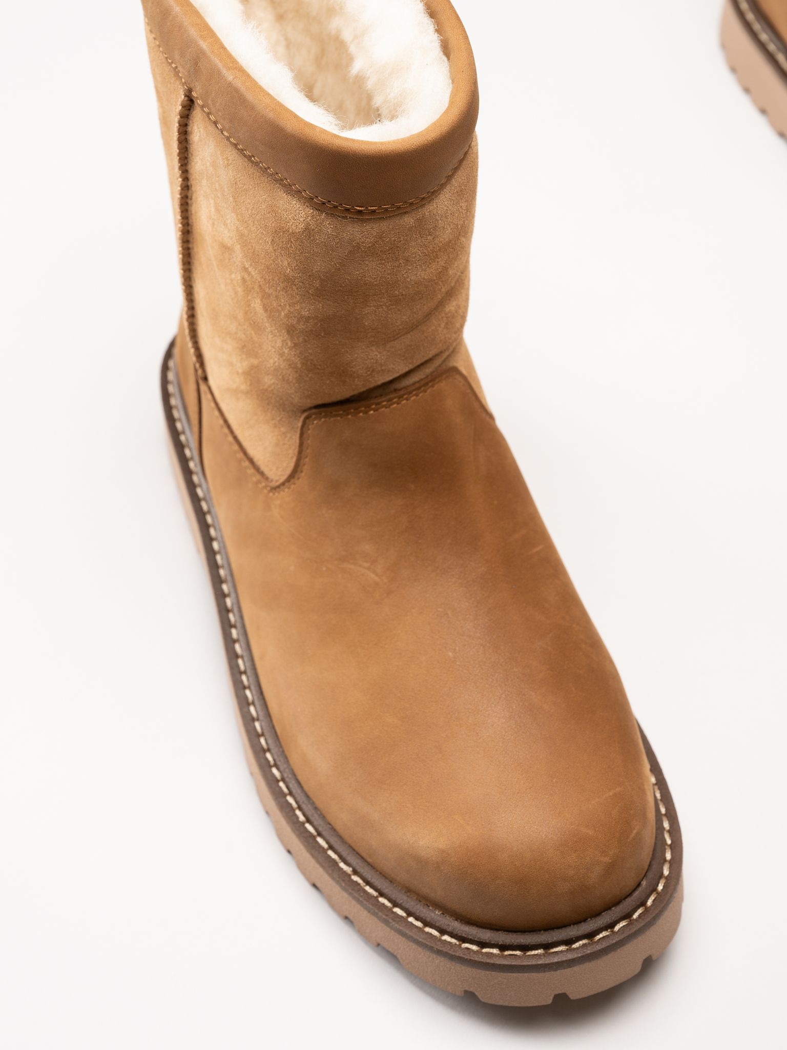 UGG - Birch Boot II - Bruna fodrade boots