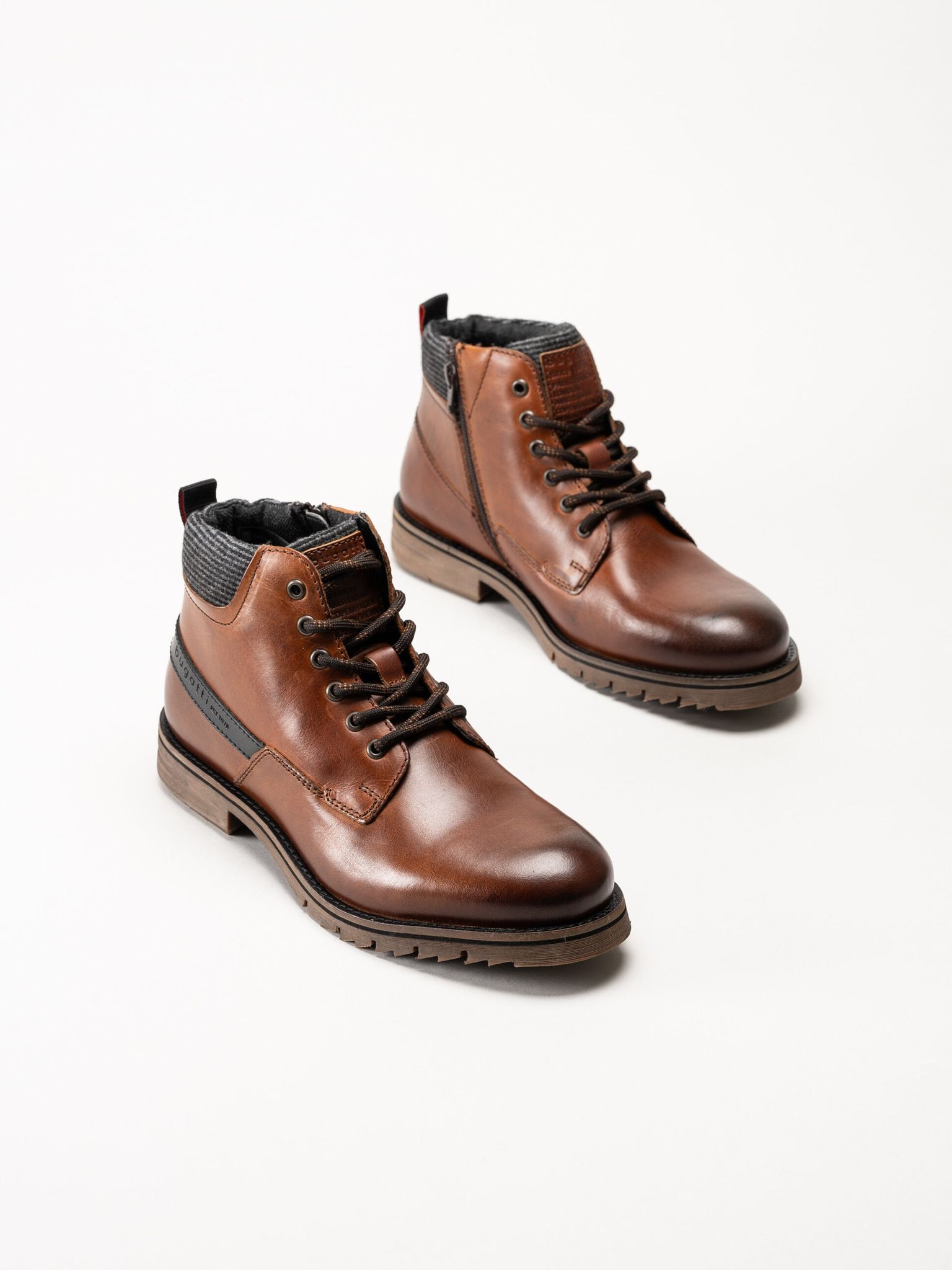 Bugatti - Lee - Mörkbruna kängor i skinn