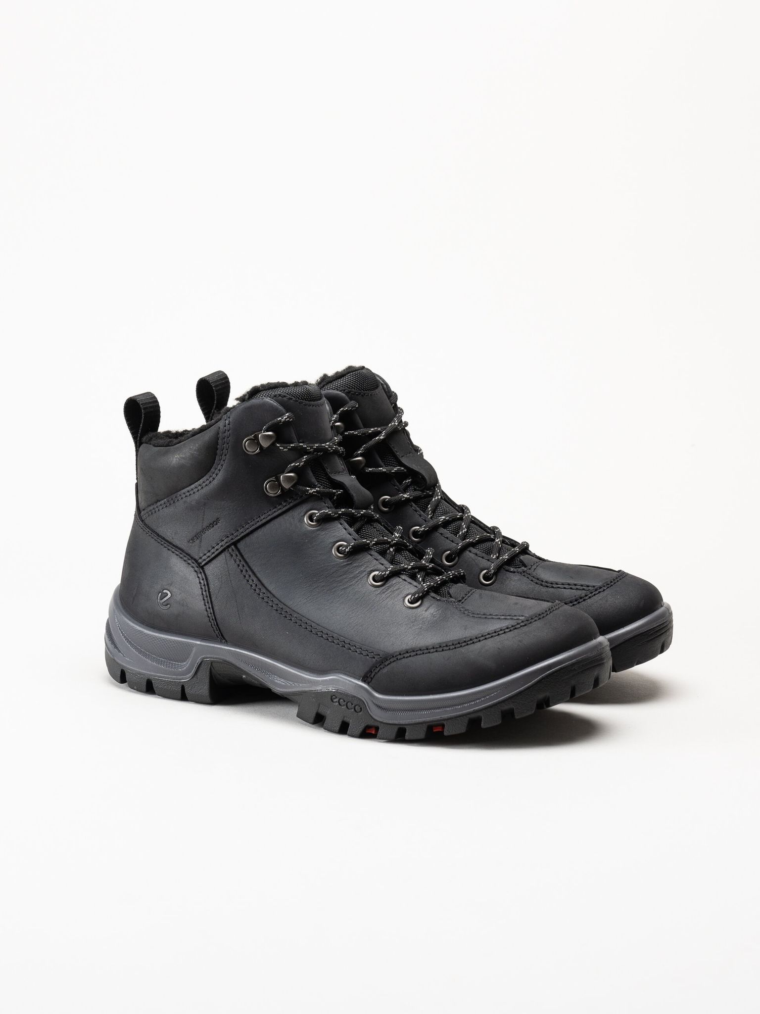 Ecco - Xpedition III WP - Svarta vandringskängor i oljad nubuck
