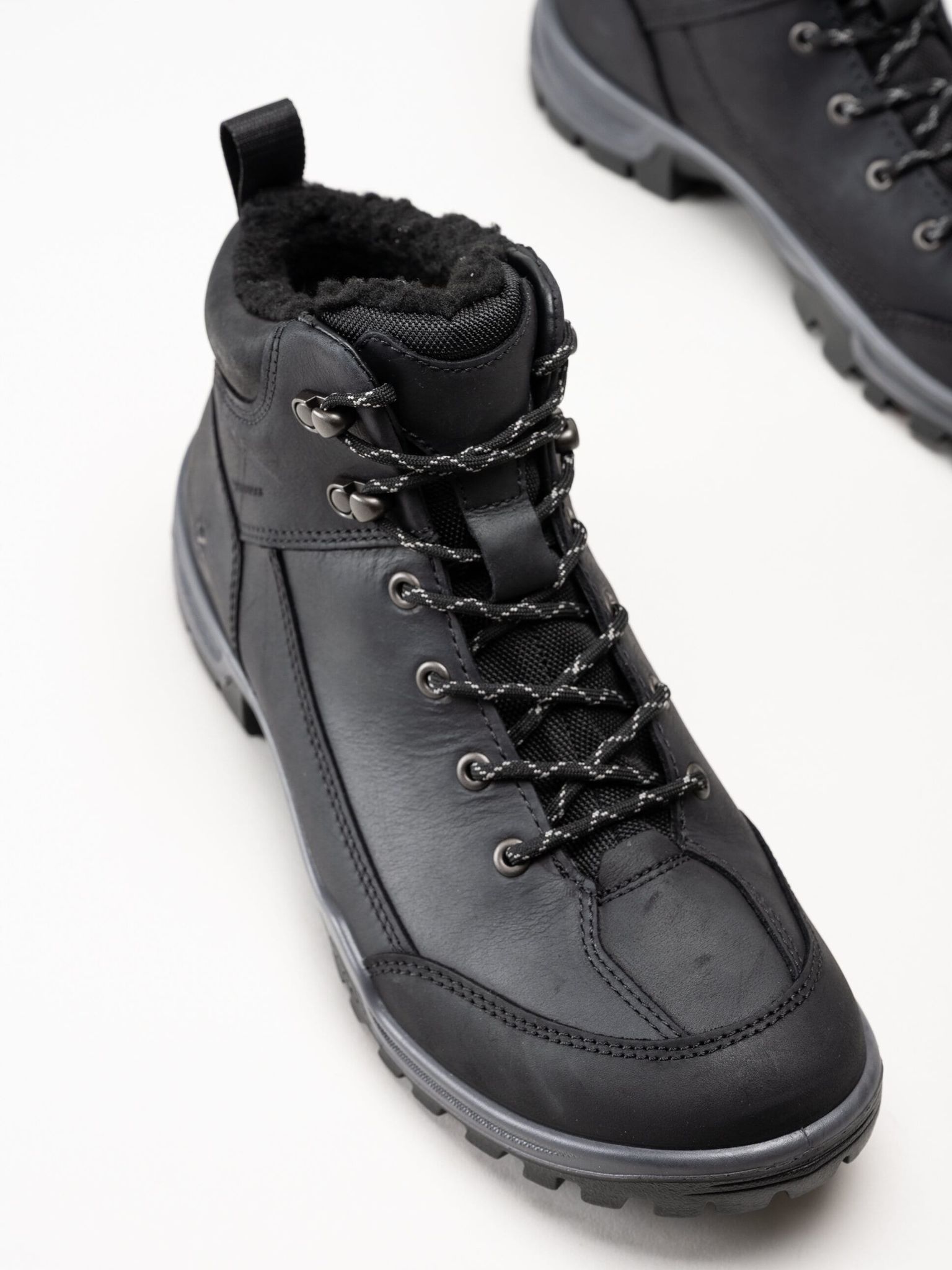 Ecco - Xpedition III WP - Svarta vandringskängor i oljad nubuck
