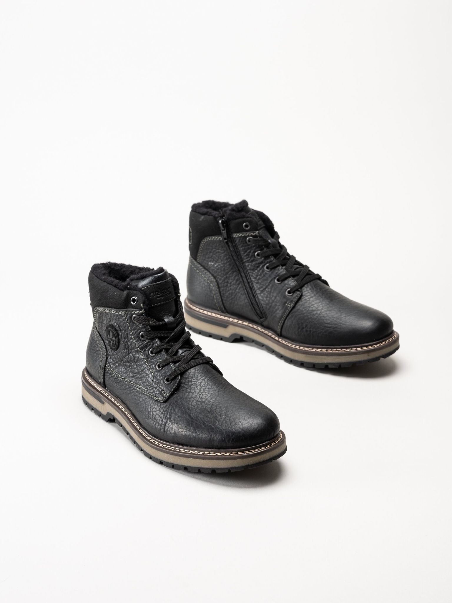 Rieker - Svarta fodrade kängor i skinn