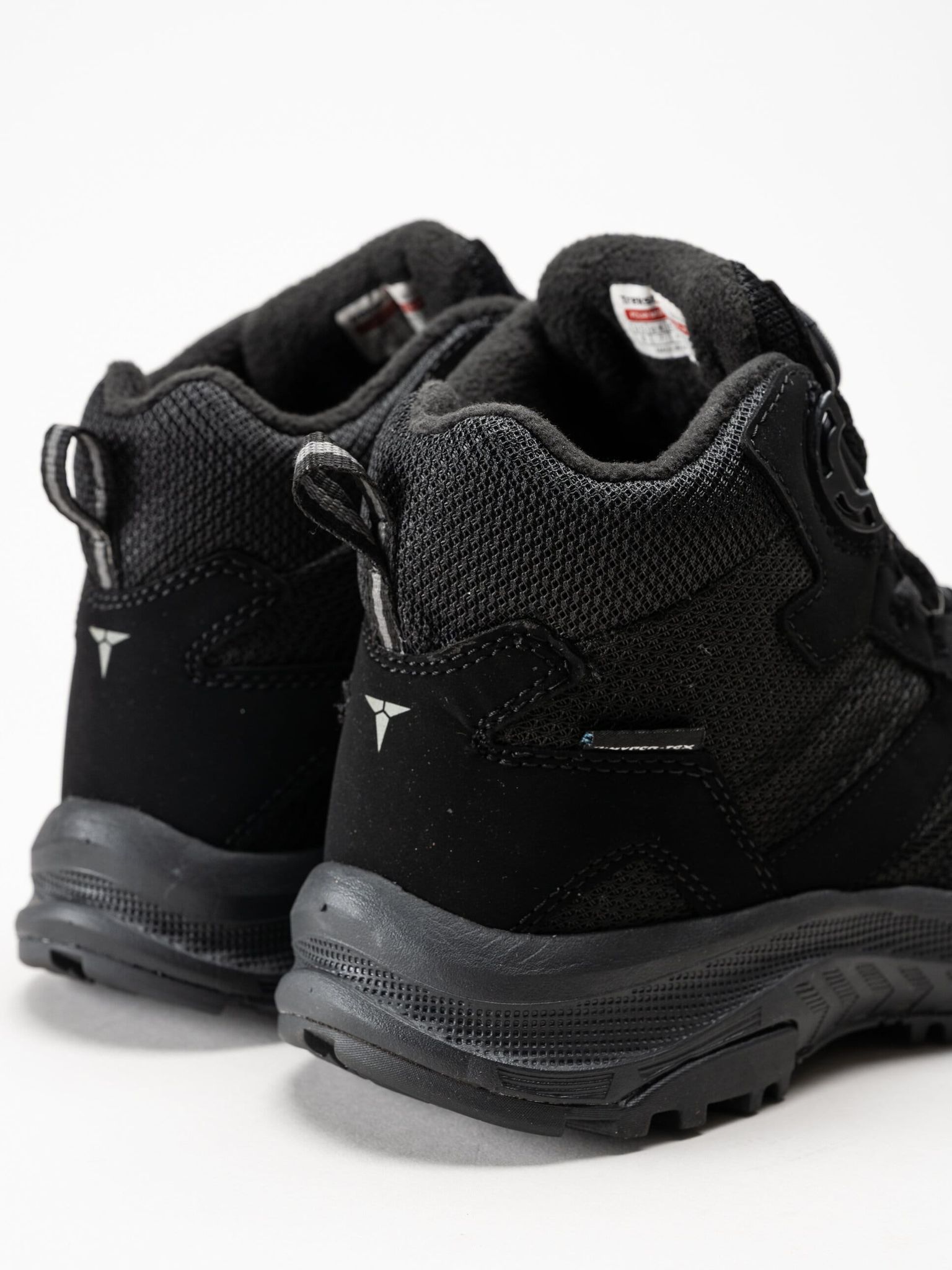 Treksta - Polar Mid Htx - Svarta fodrade kängor