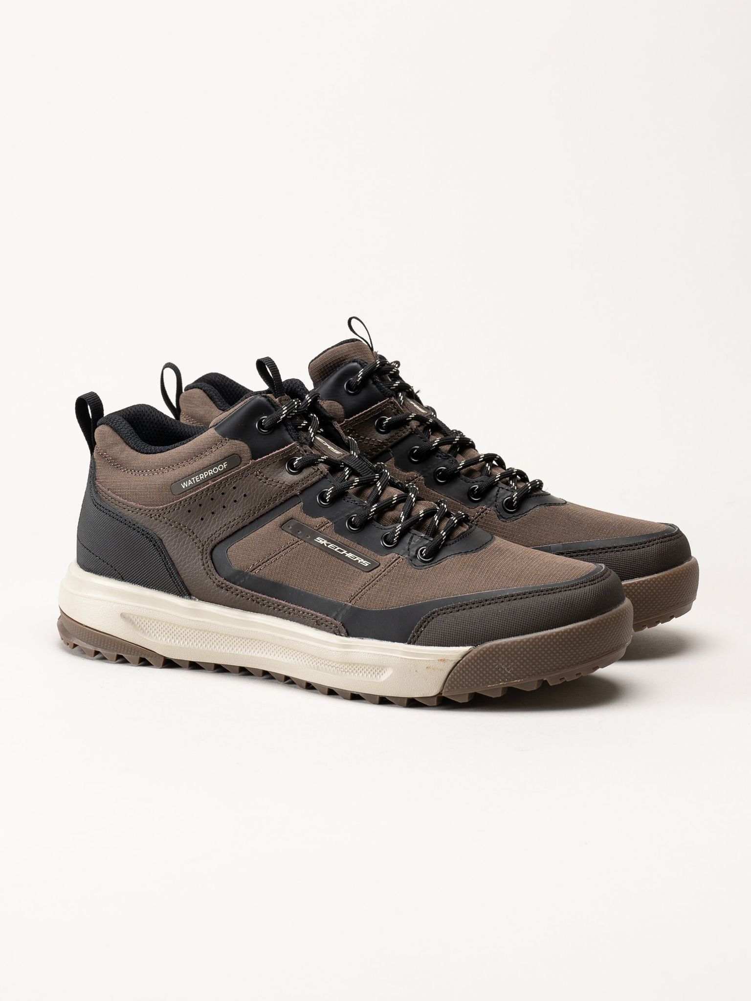 Skechers - Urban Street Hiker - Bruna vattentäta promenadskor