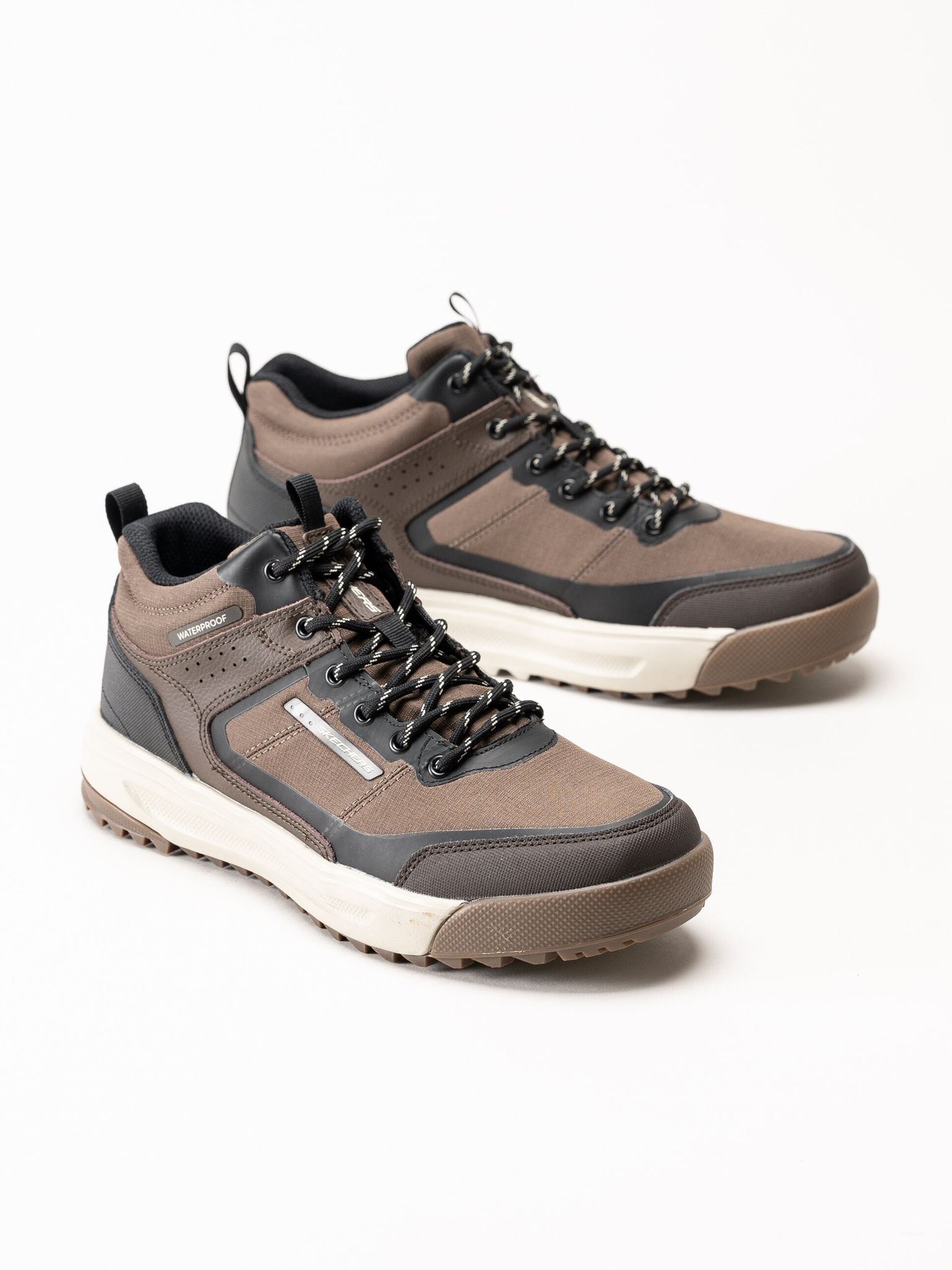 Skechers - Urban Street Hiker - Bruna vattentäta promenadskor