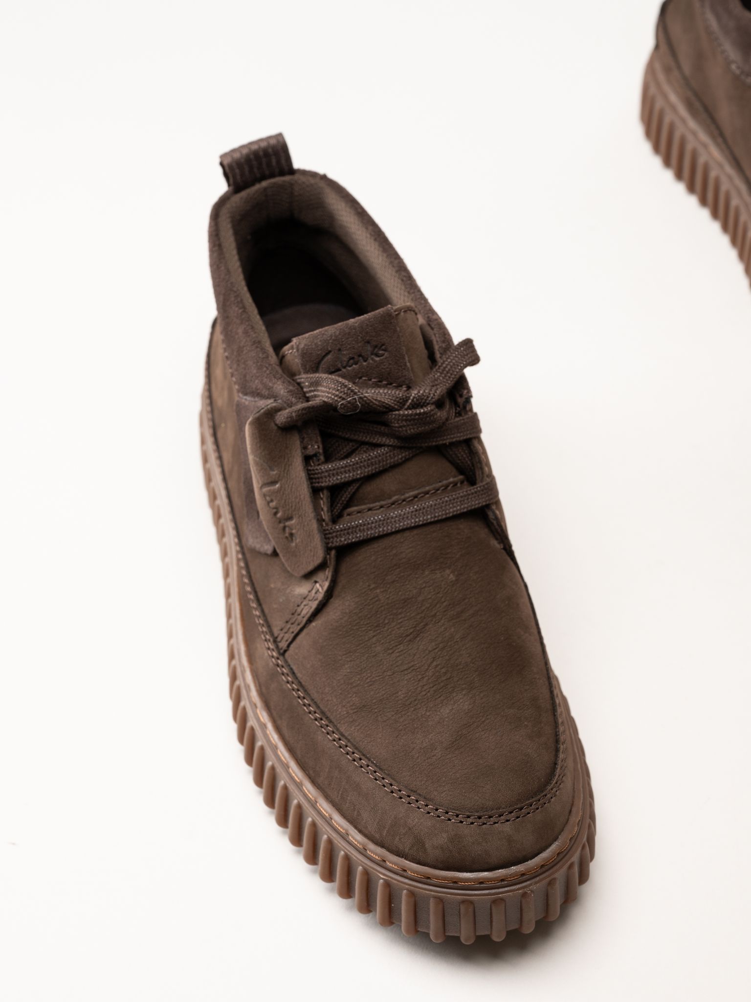 Clarks - Torhill Lace Hi - Mörkbruna snörskor
